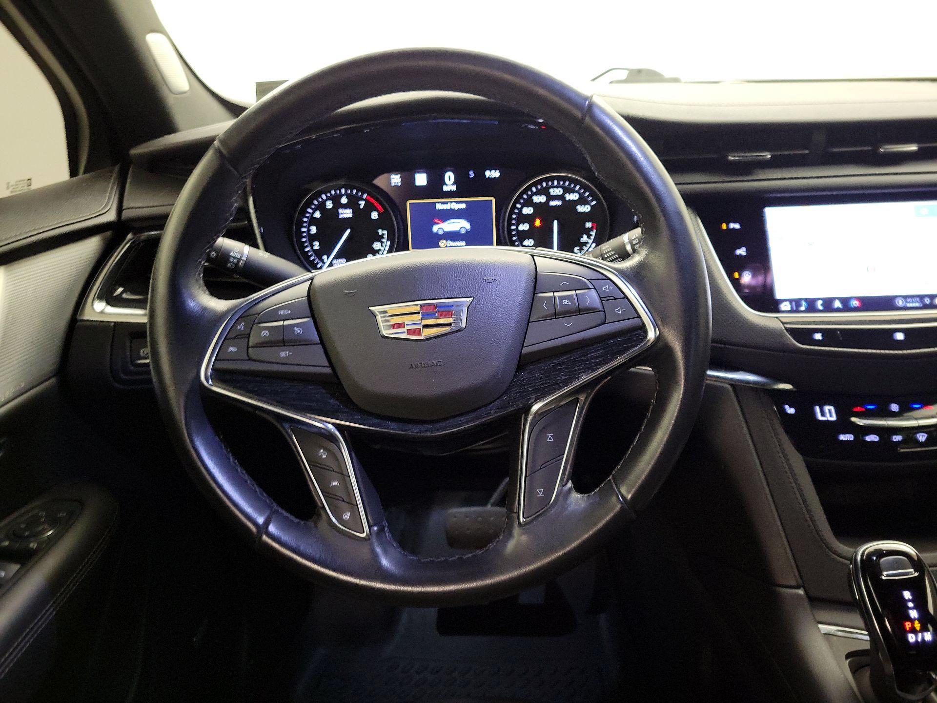 Thumbnail: 2021 Cadillac XT5 - 10