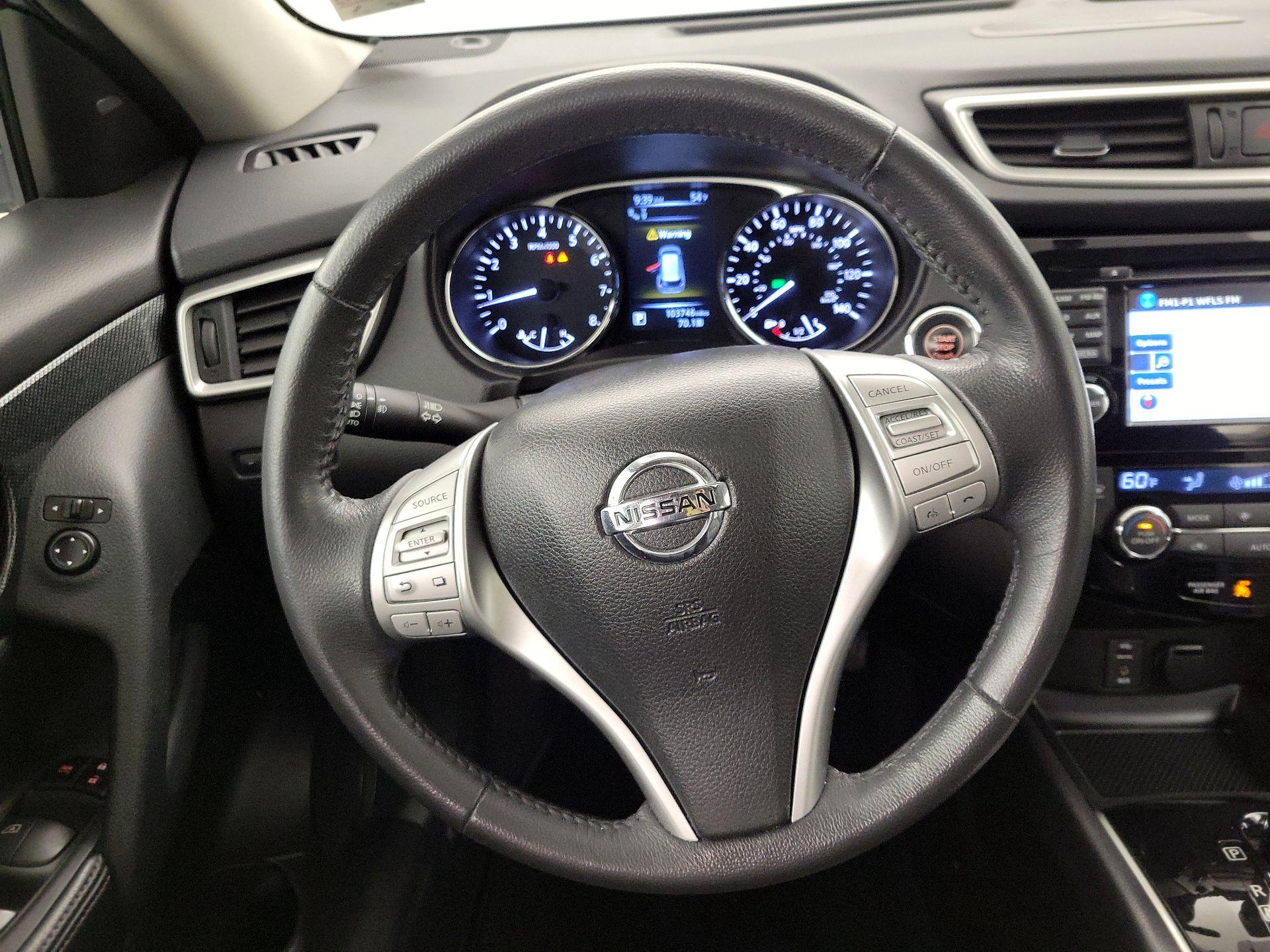 Thumbnail: 2016 Nissan Rogue - 10