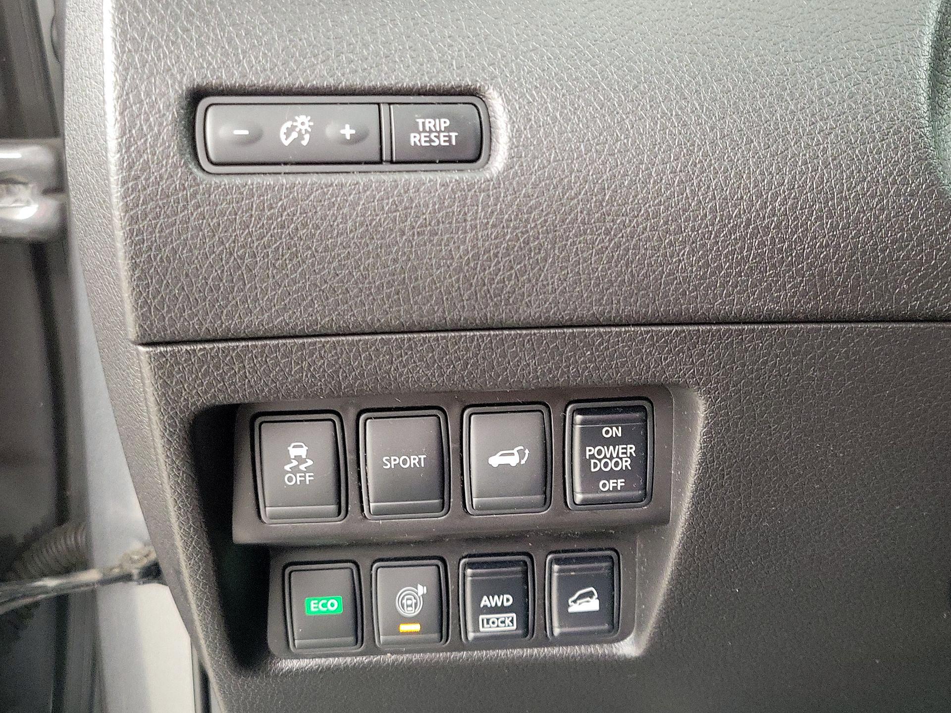 Thumbnail: 2016 Nissan Rogue - 13