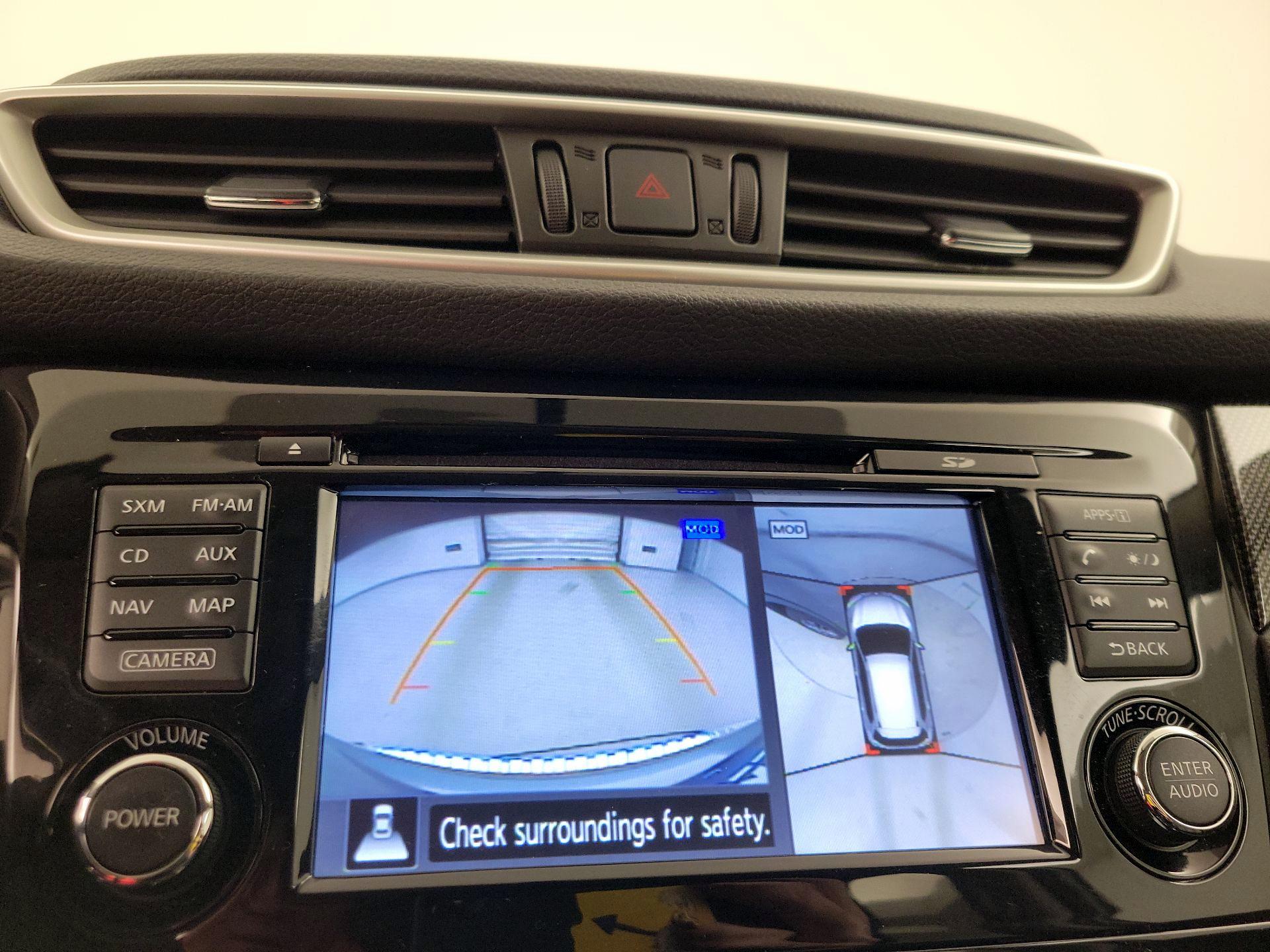 Thumbnail: 2016 Nissan Rogue - 15