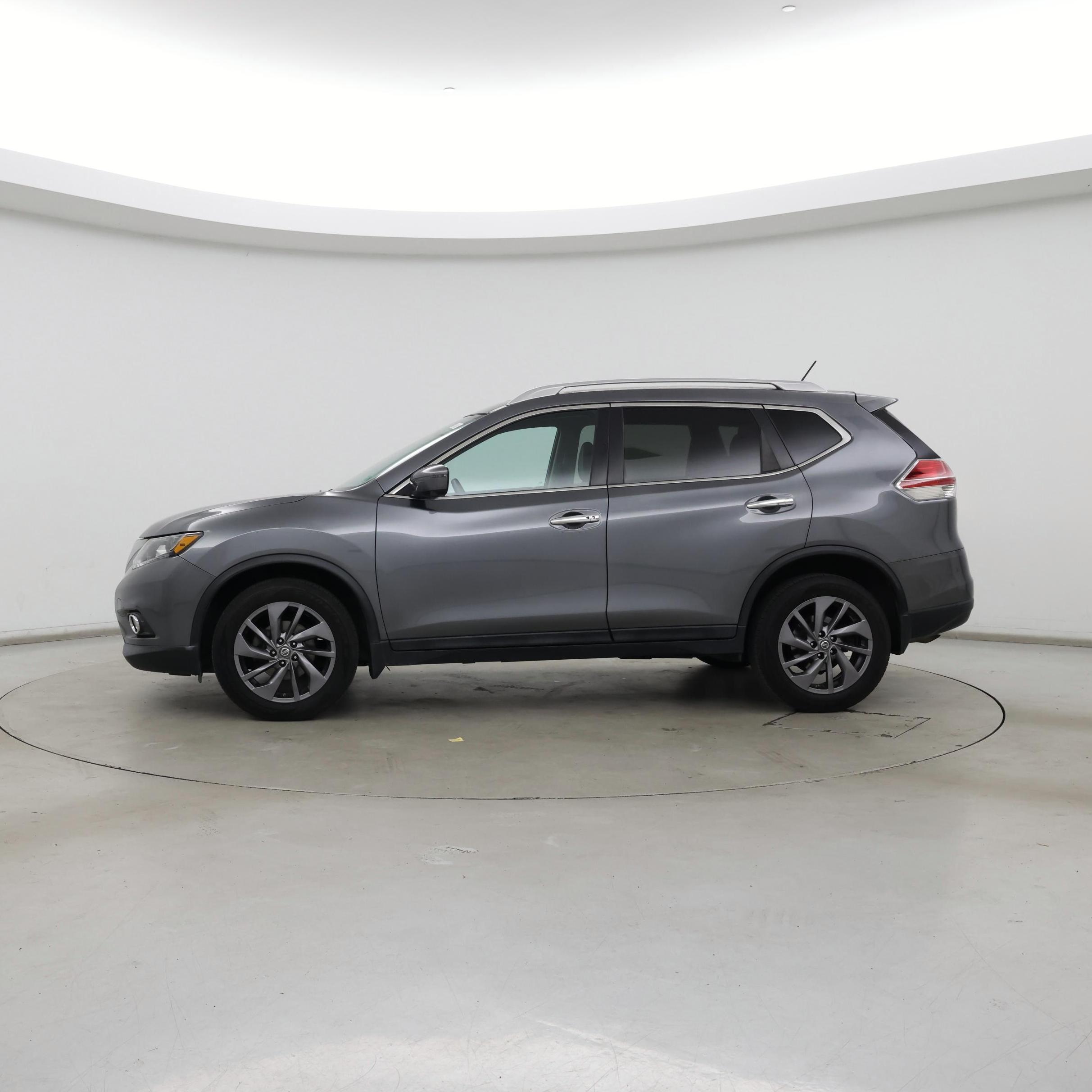 Thumbnail: 2016 Nissan Rogue - 3