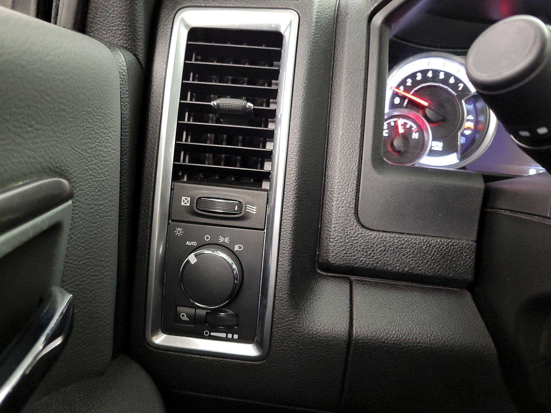 Thumbnail: 2023 RAM 1500 Classic - 13