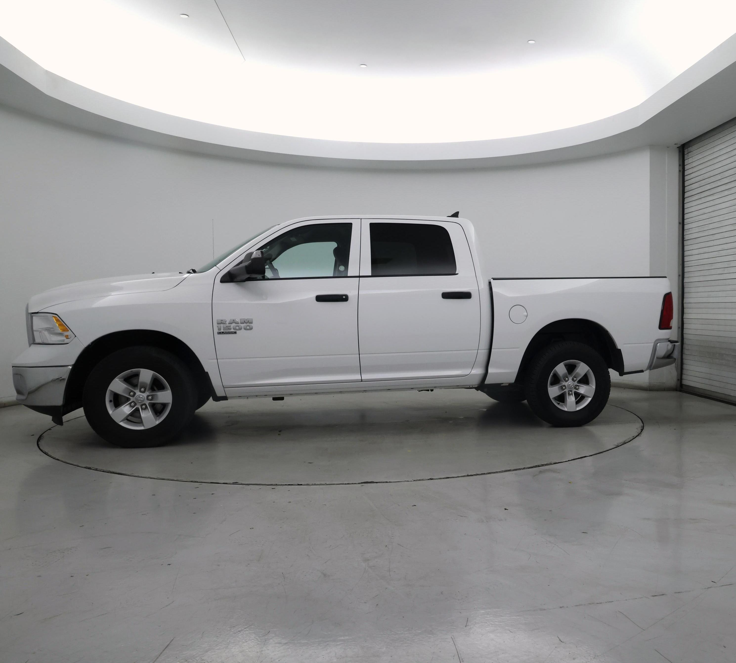 Thumbnail: 2023 RAM 1500 Classic - 3