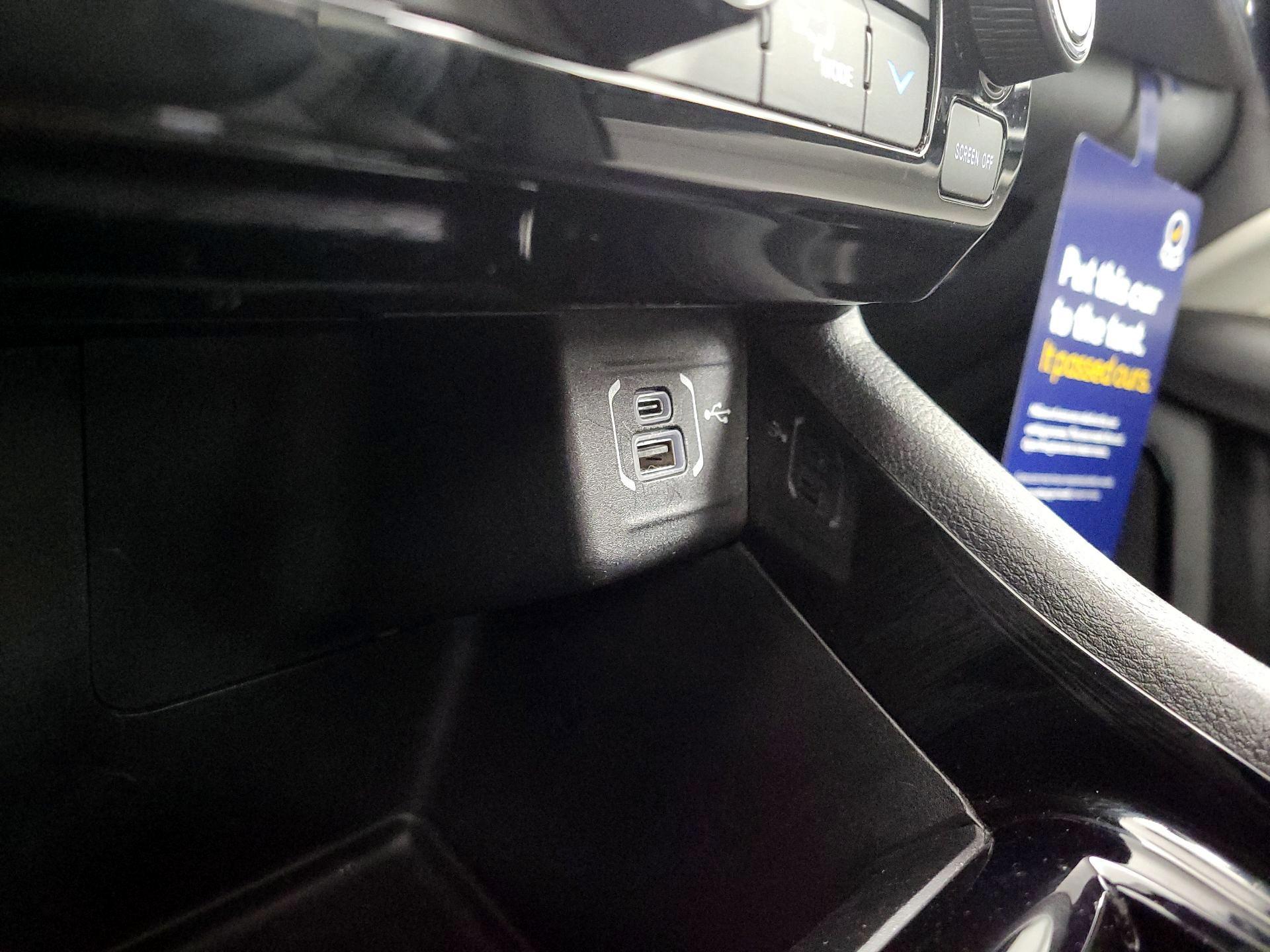 Thumbnail: 2022 Jeep Compass - 18