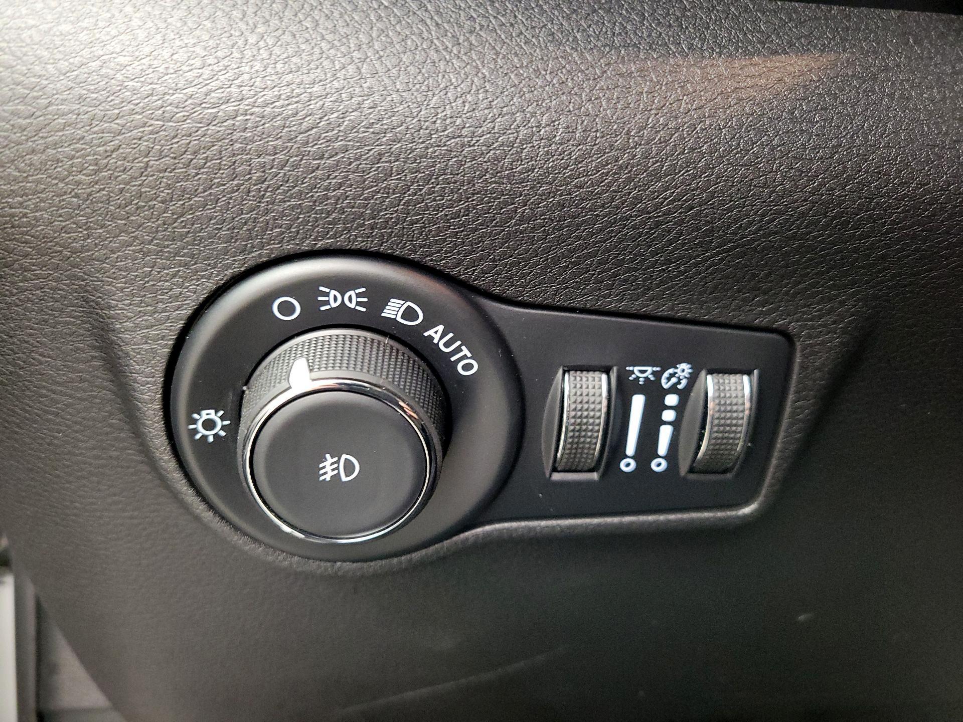 Thumbnail: 2022 Jeep Compass - 13