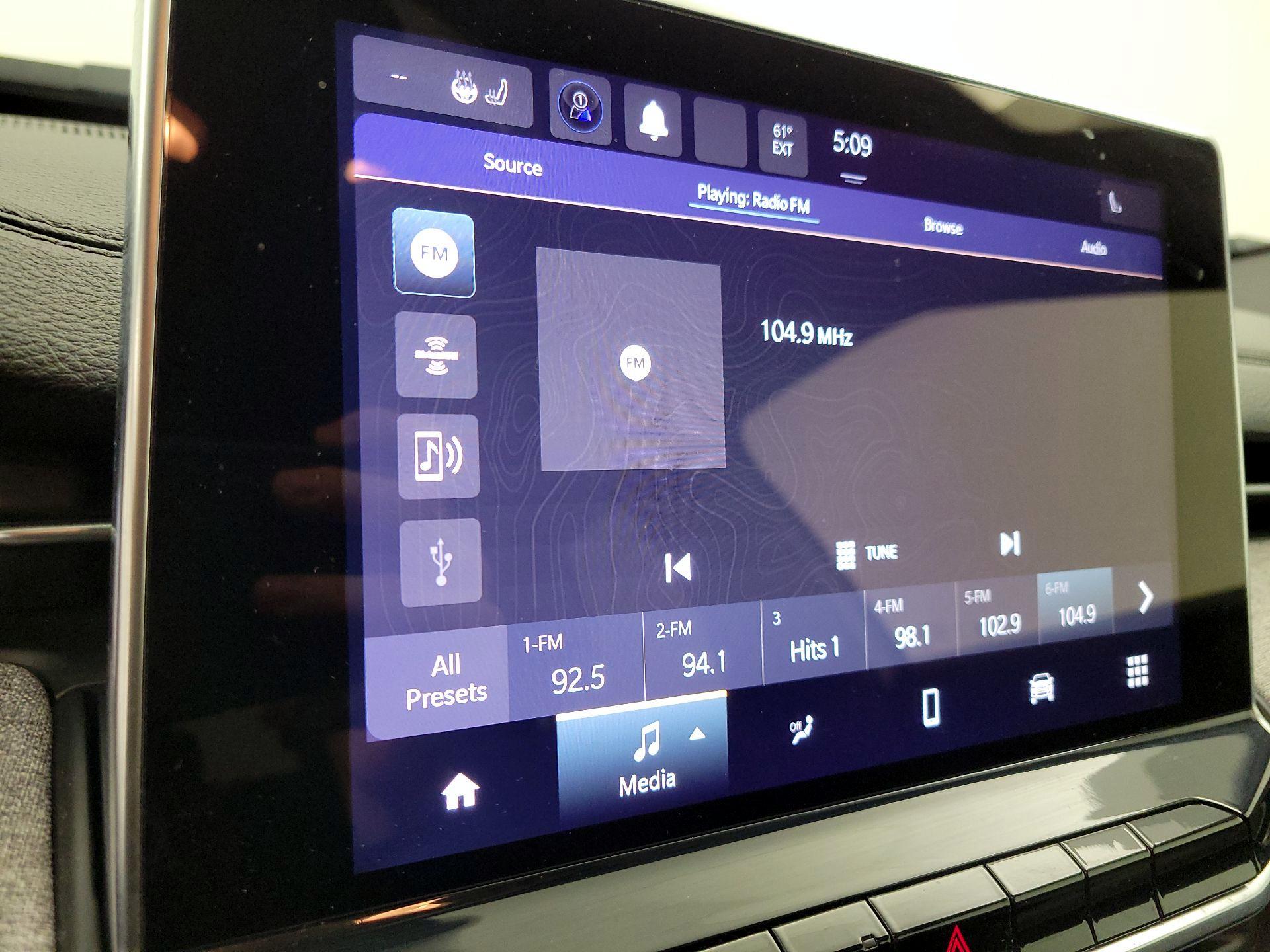 Thumbnail: 2023 Jeep Compass - 15