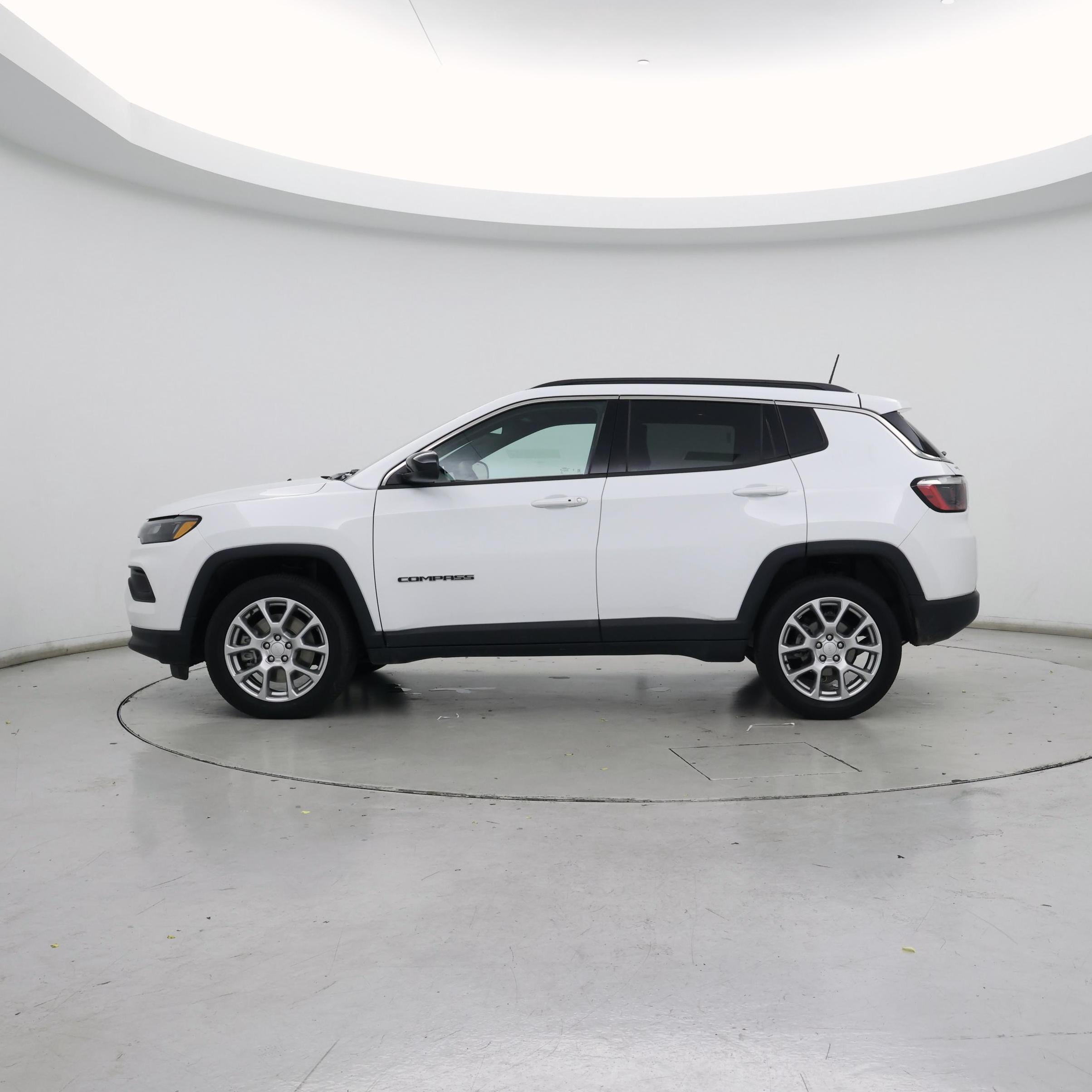 Thumbnail: 2023 Jeep Compass - 3