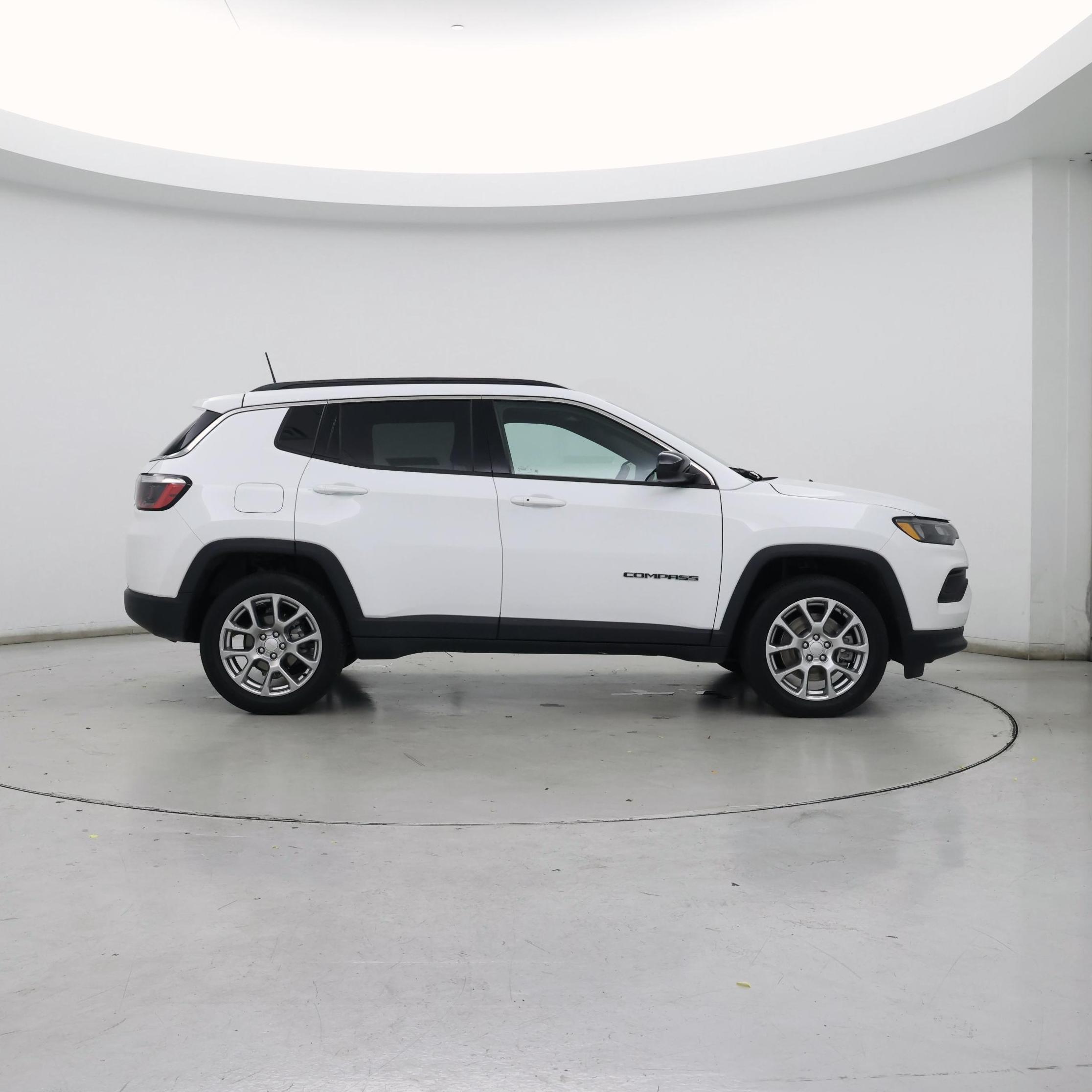 Thumbnail: 2023 Jeep Compass - 7