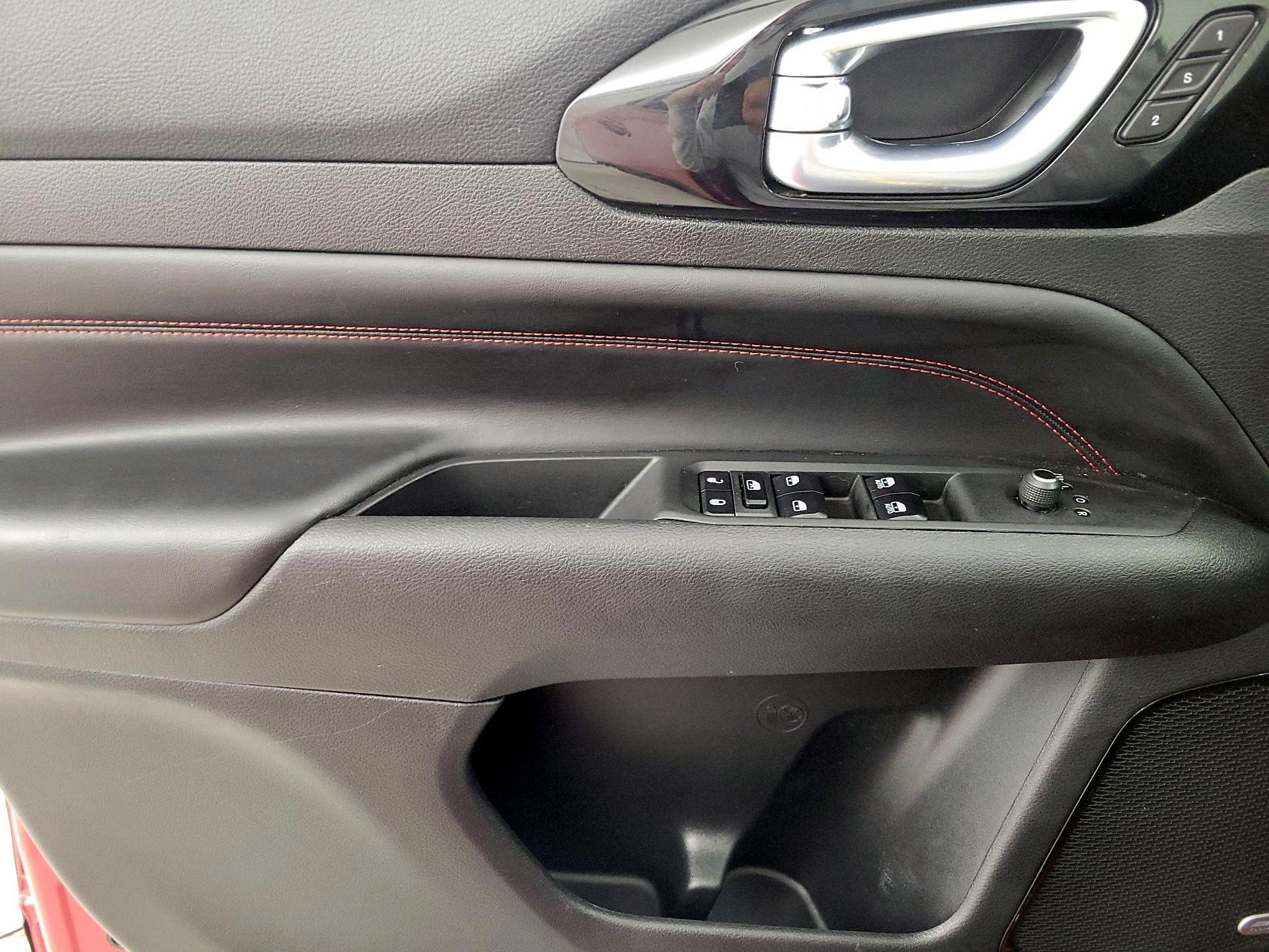 Thumbnail: 2023 Jeep Compass - 12