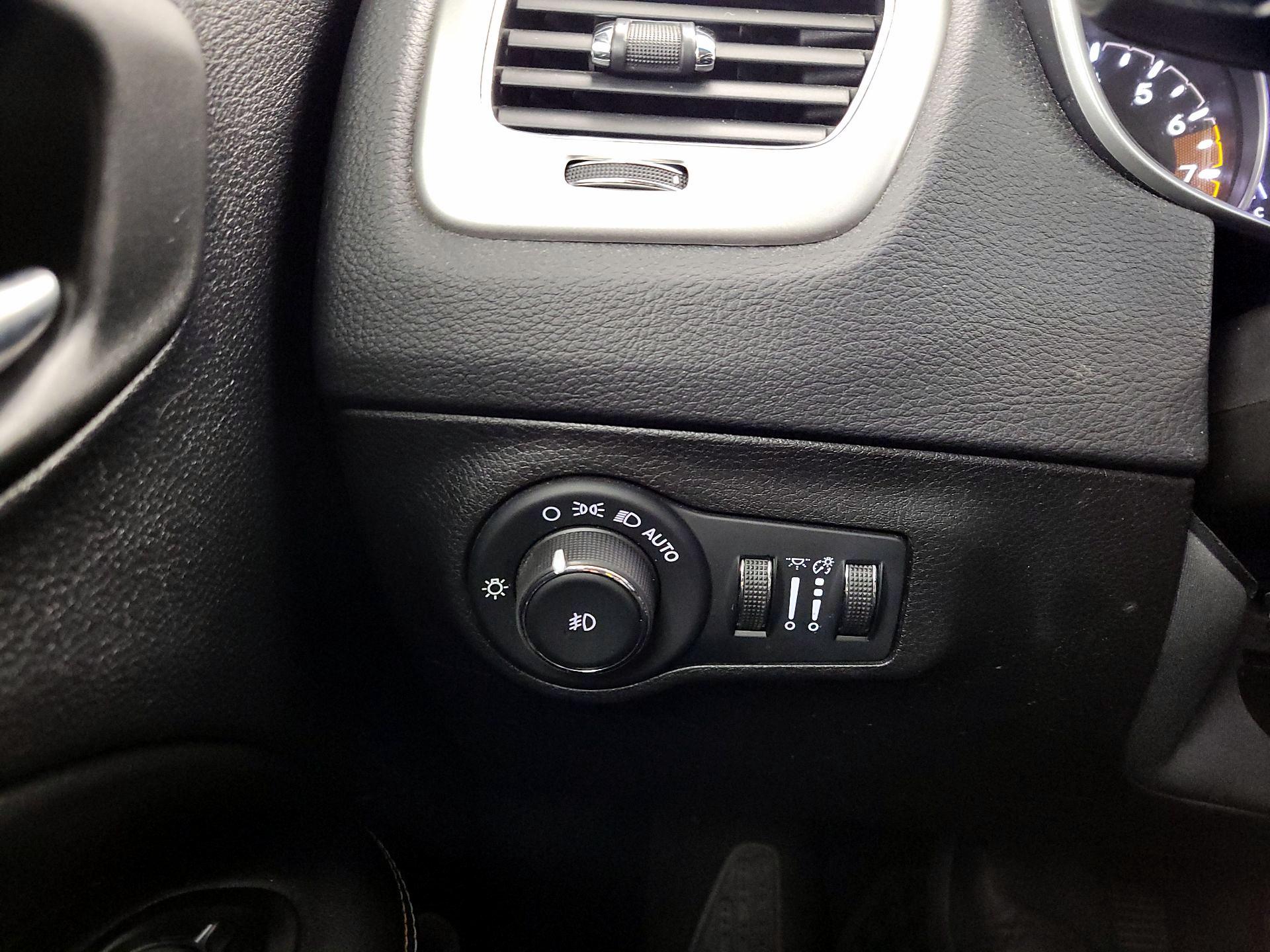 Thumbnail: 2020 Jeep Compass - 13