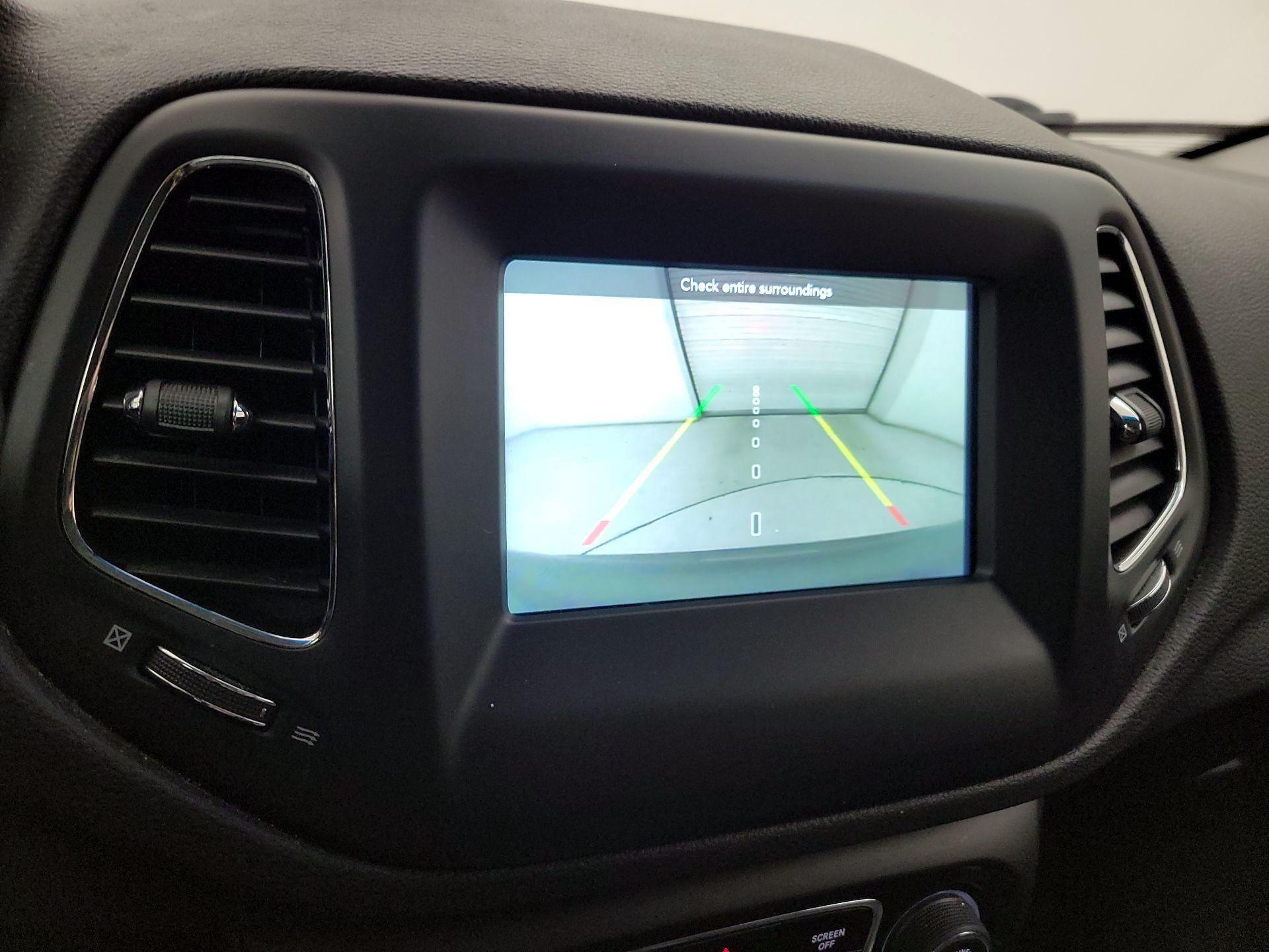 Thumbnail: 2020 Jeep Compass - 14