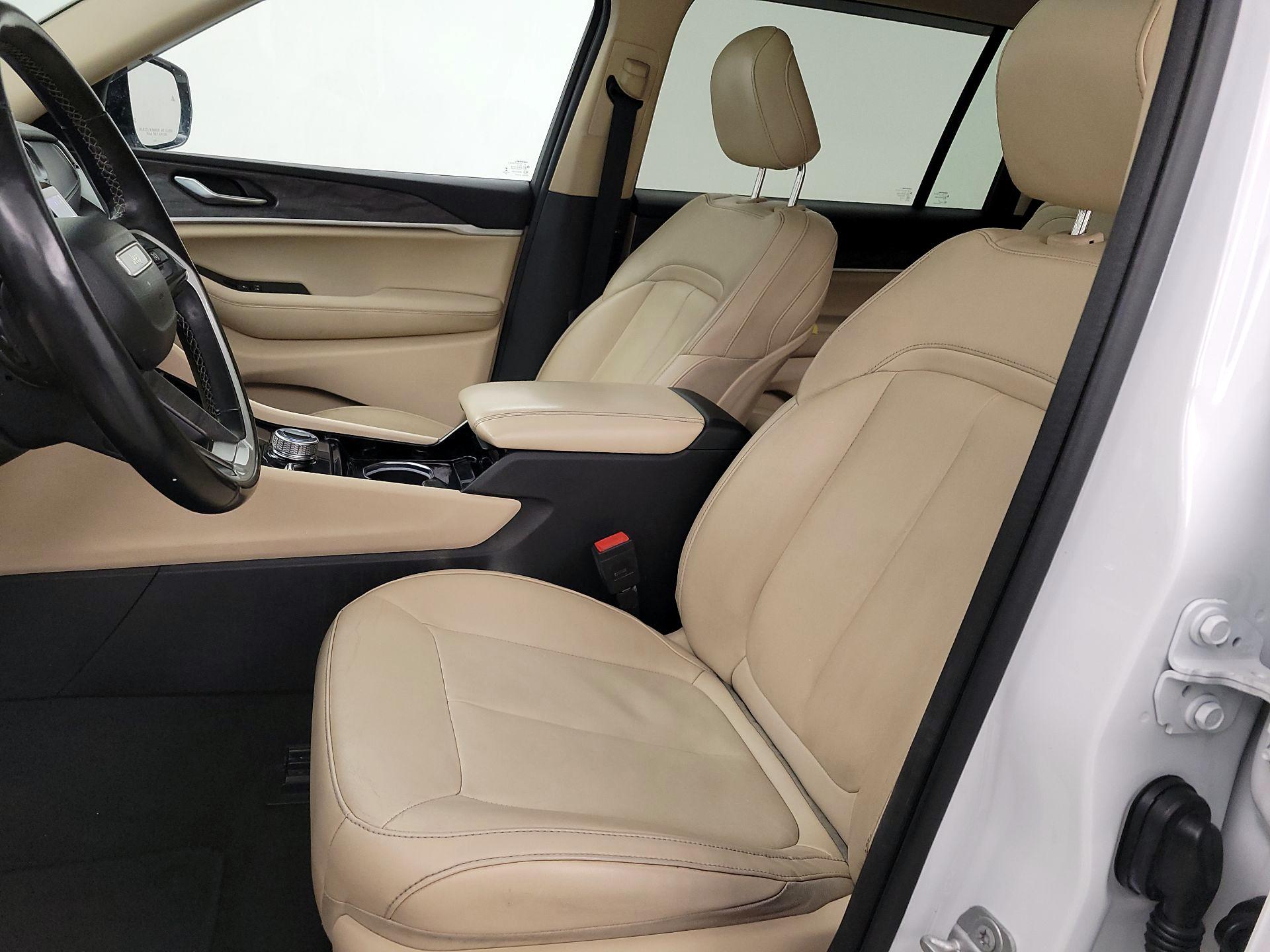 Thumbnail: 2022 Jeep Grand Cherokee L - 11