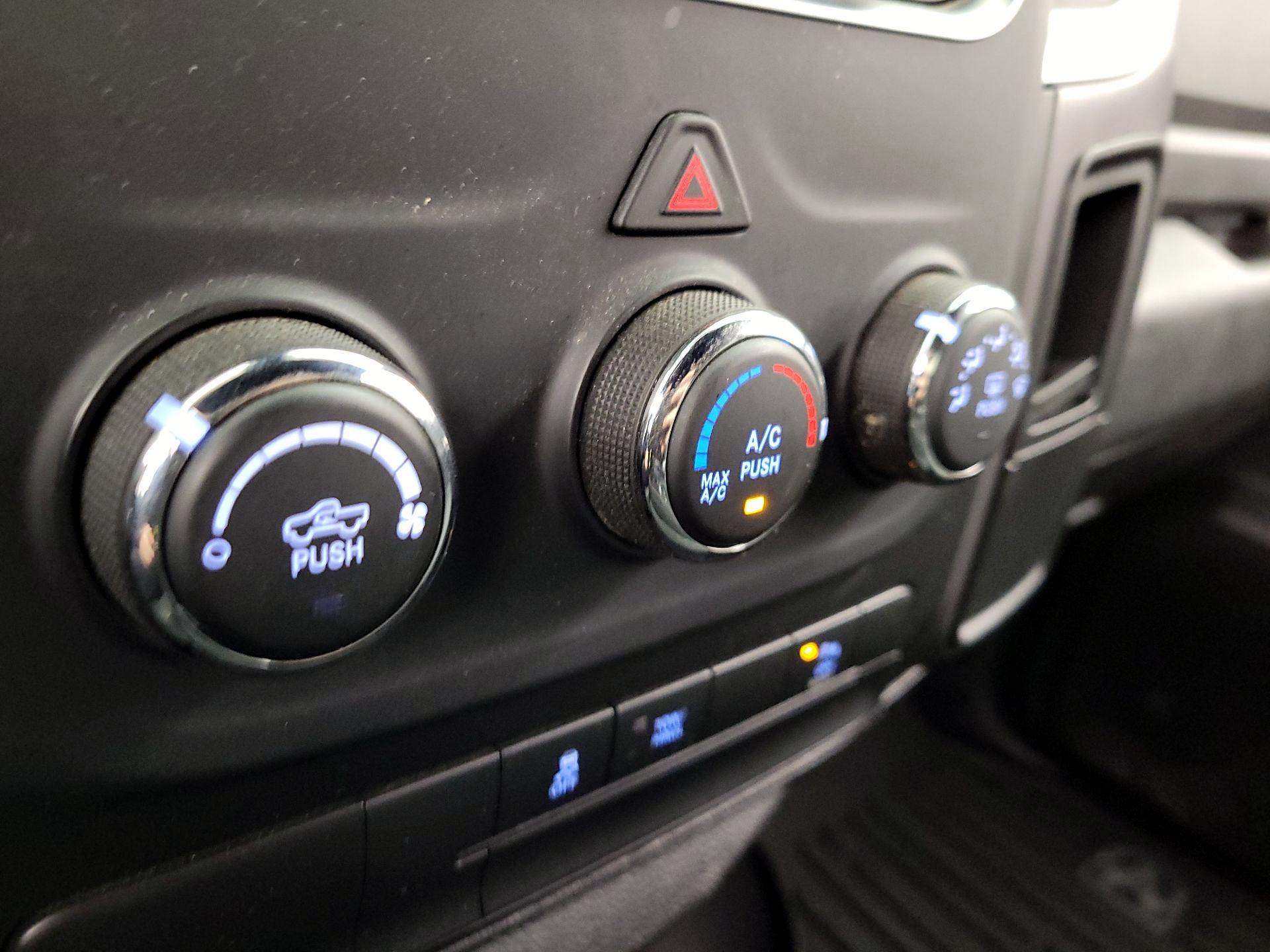 Thumbnail: 2022 RAM 1500 Classic - 16