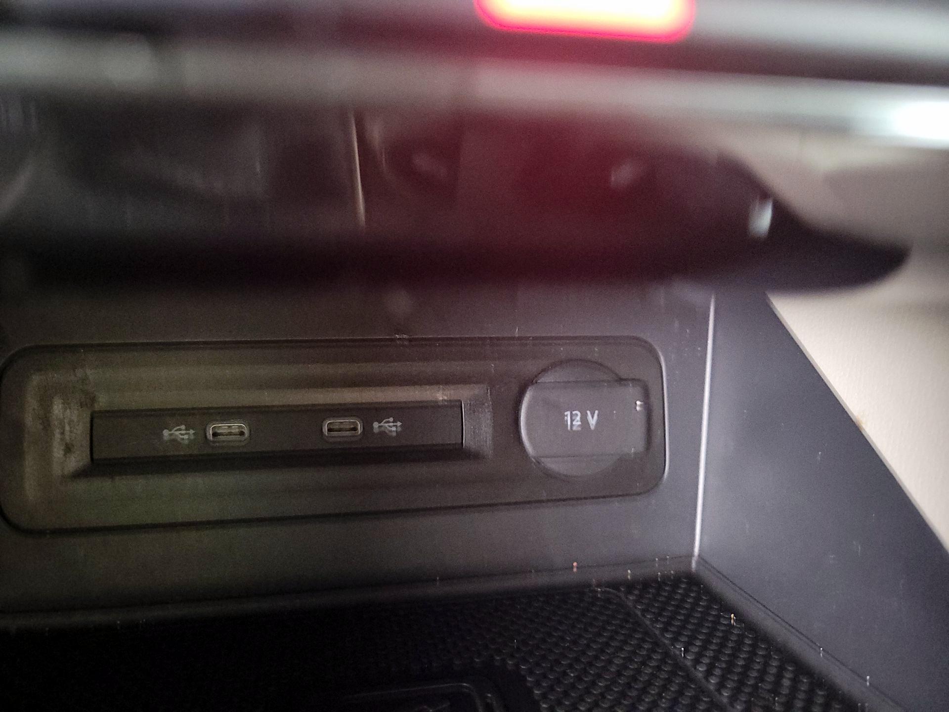 Thumbnail: 2022 Volkswagen Atlas - 18