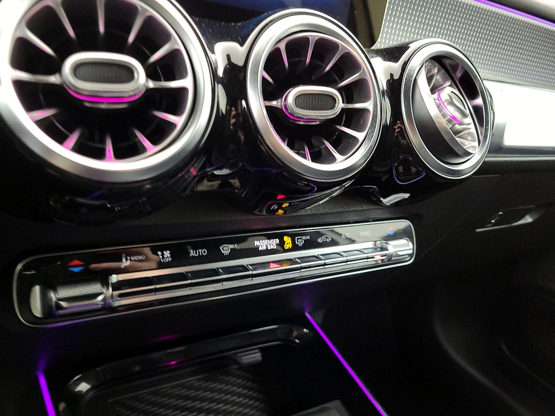 Thumbnail: 2020 Mercedes-Benz GLB - 16