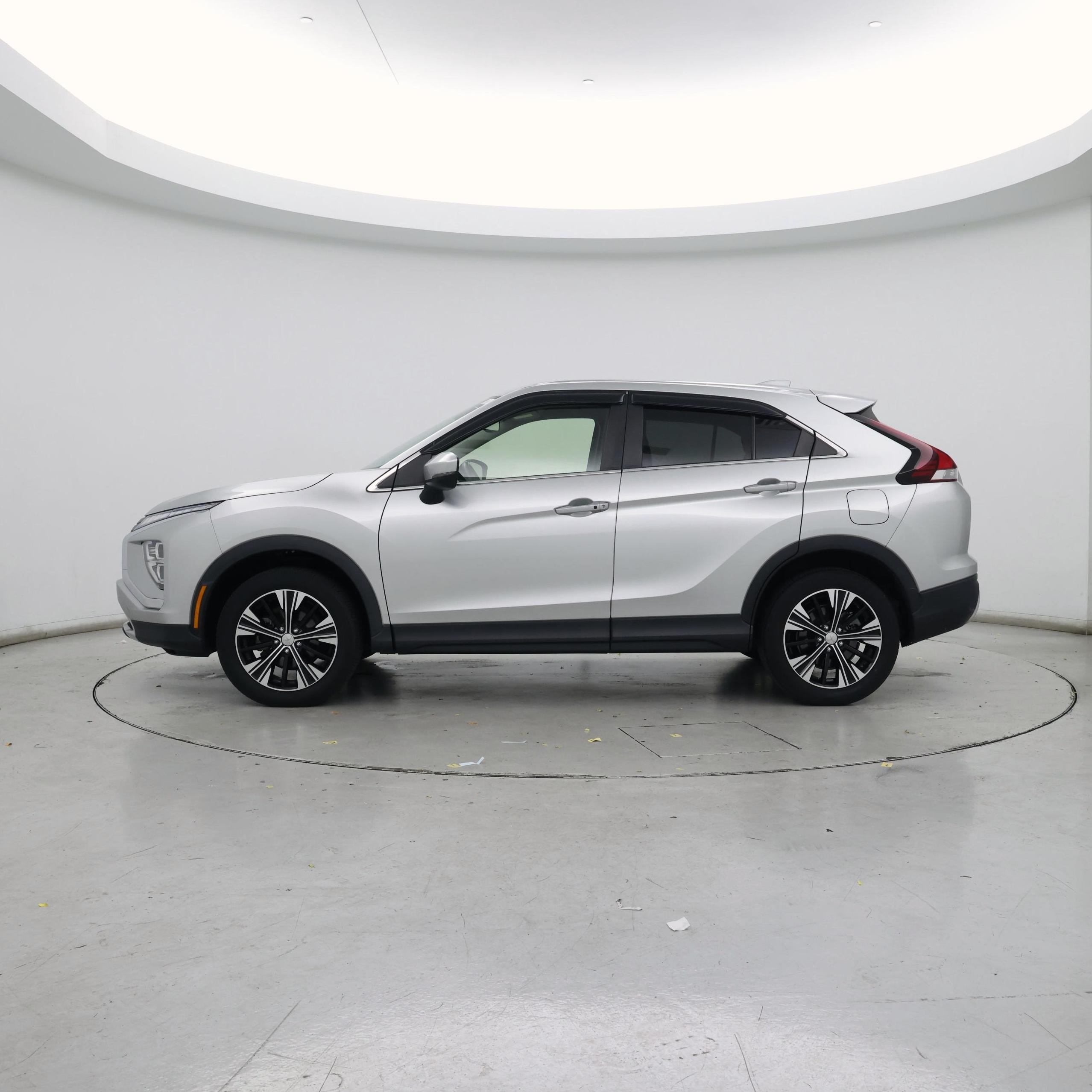 Thumbnail: 2022 Mitsubishi Eclipse Cross - 3