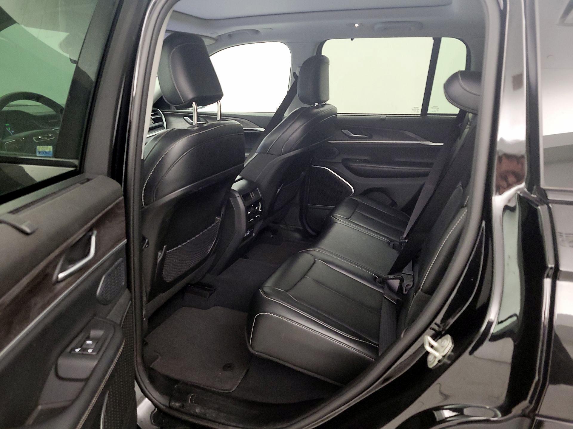 Thumbnail: 2023 Jeep Grand Cherokee - 19