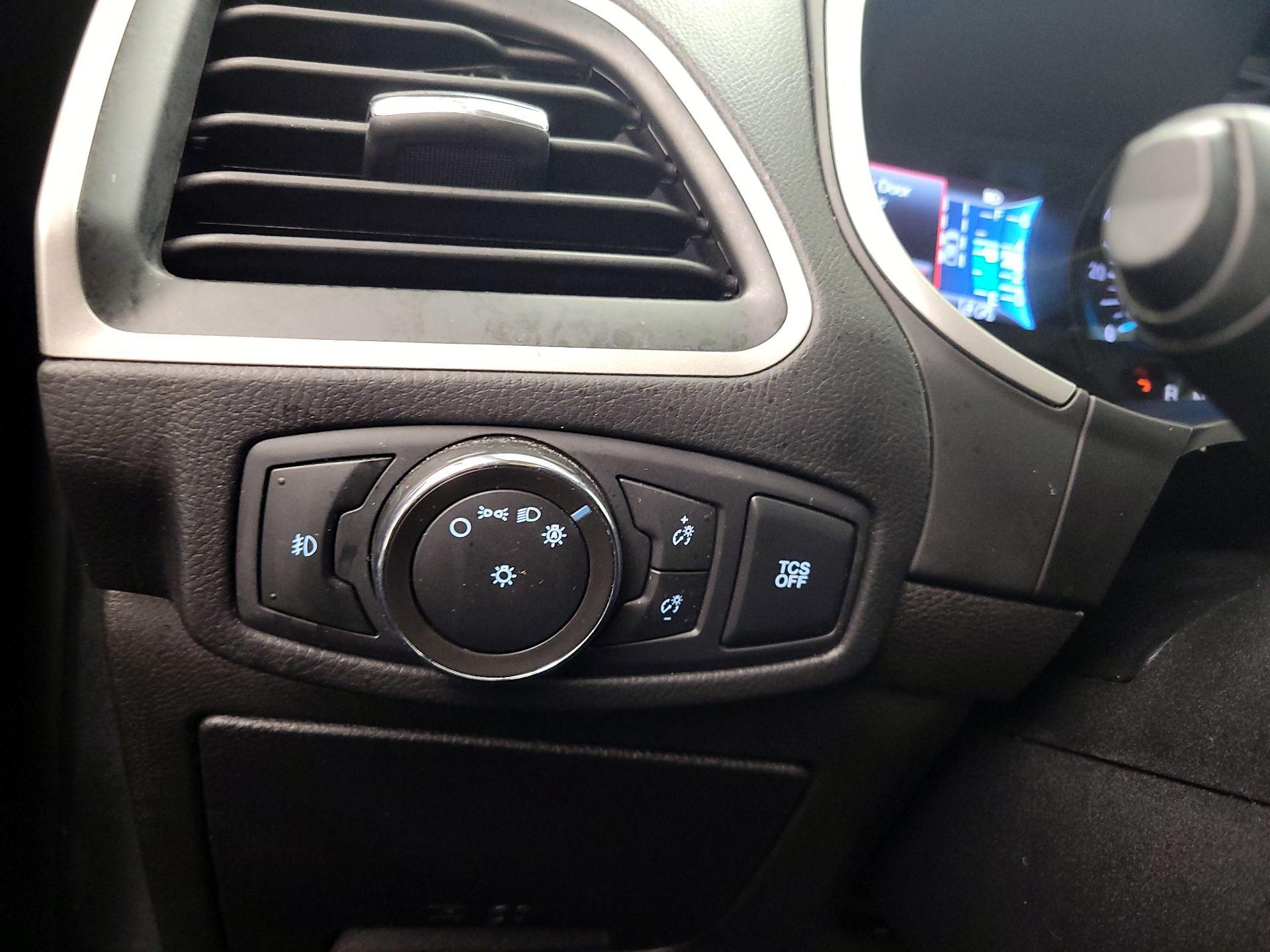 Thumbnail: 2021 Ford Edge - 13