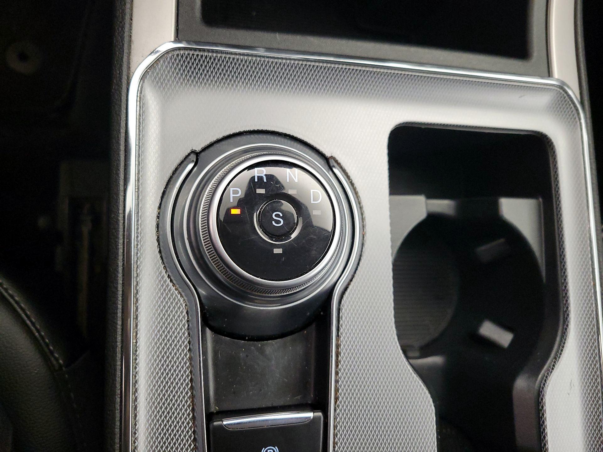 Thumbnail: 2021 Ford Edge - 17