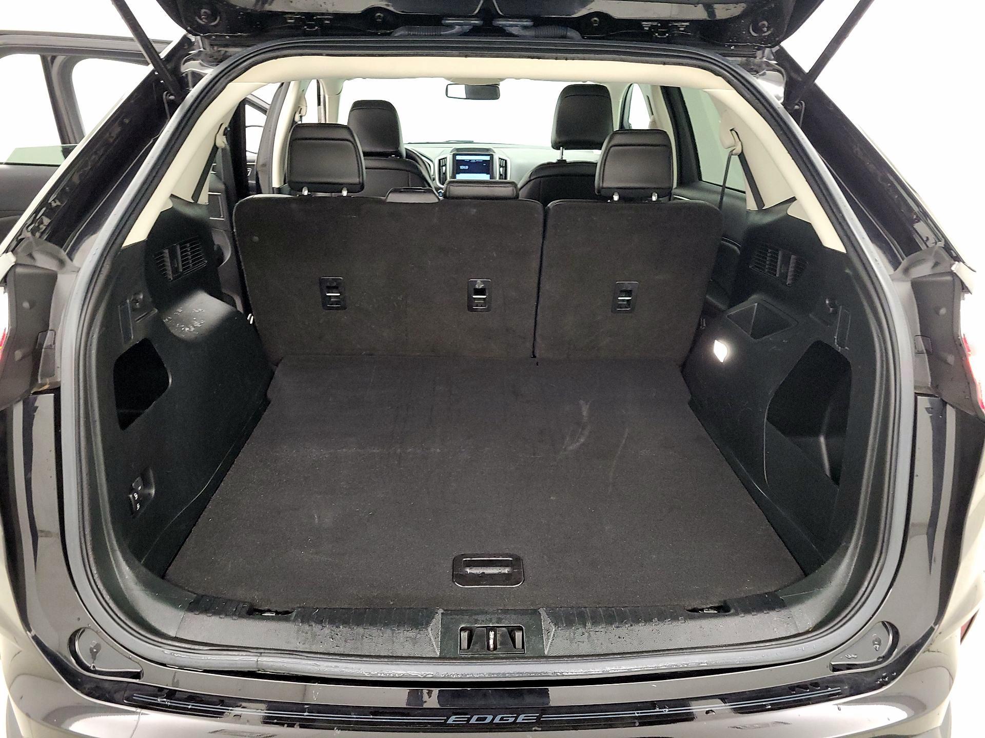 Thumbnail: 2021 Ford Edge - 20