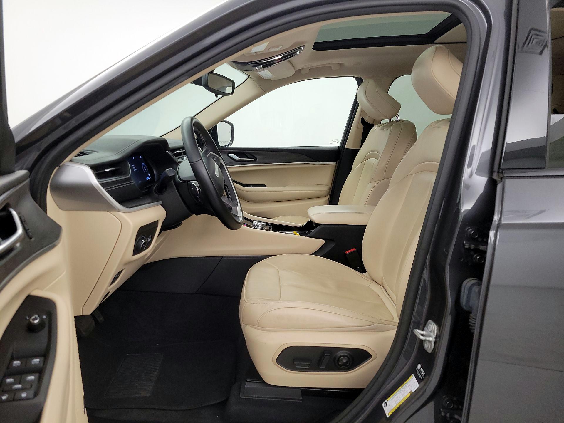 Thumbnail: 2022 Jeep Grand Cherokee L - 11