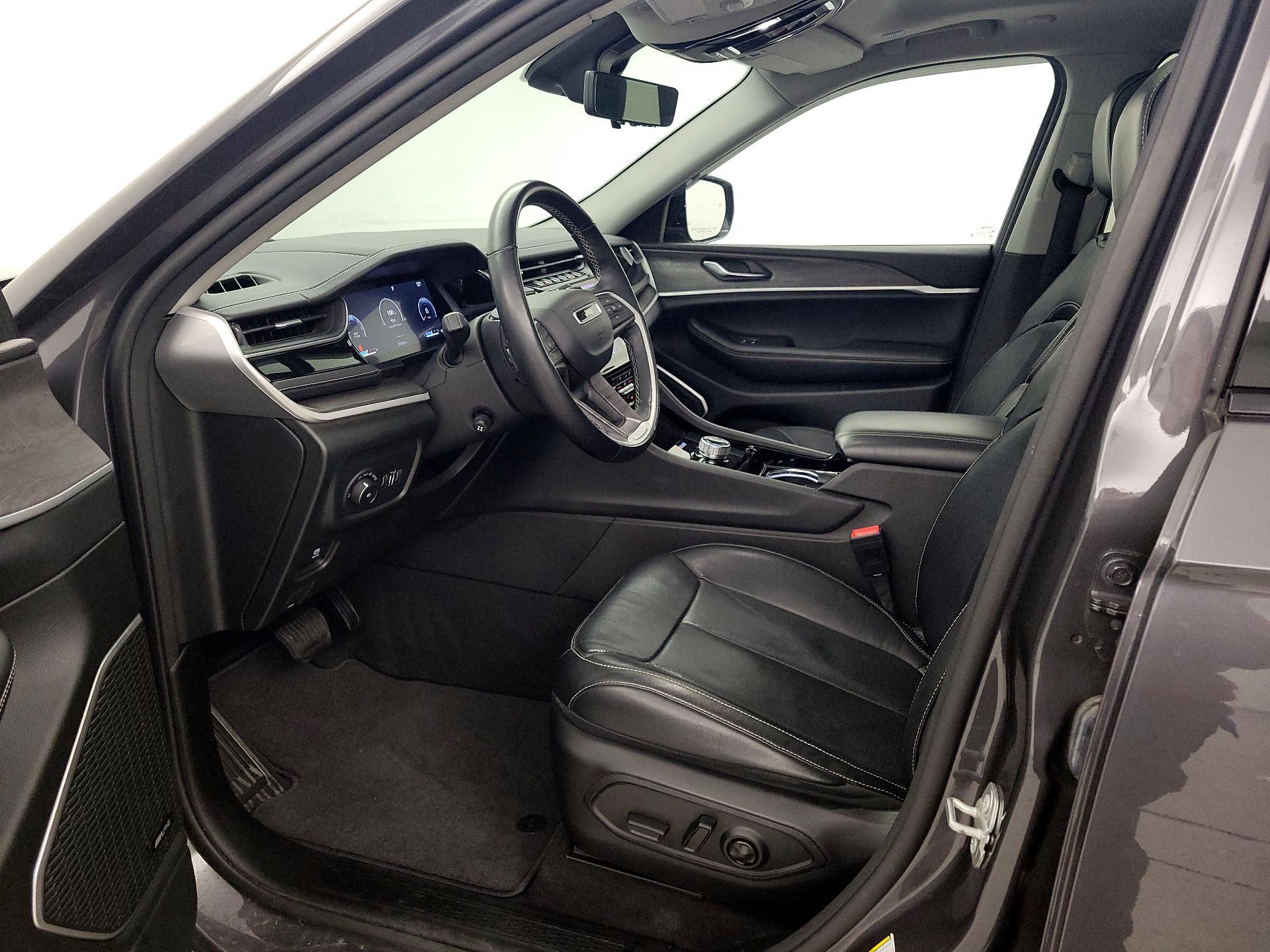 Thumbnail: 2022 Jeep Grand Cherokee - 11