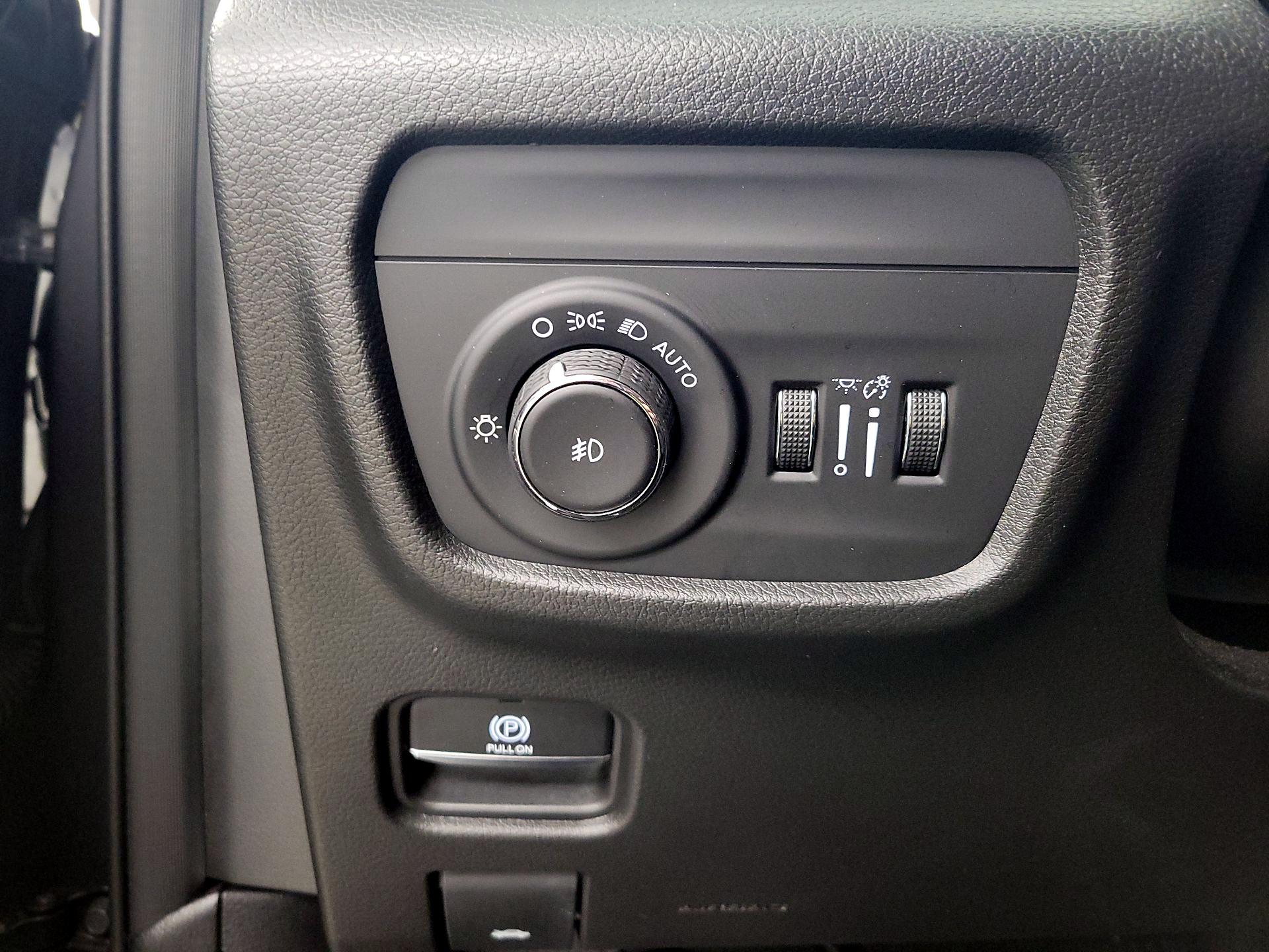 Thumbnail: 2022 Jeep Grand Cherokee - 13