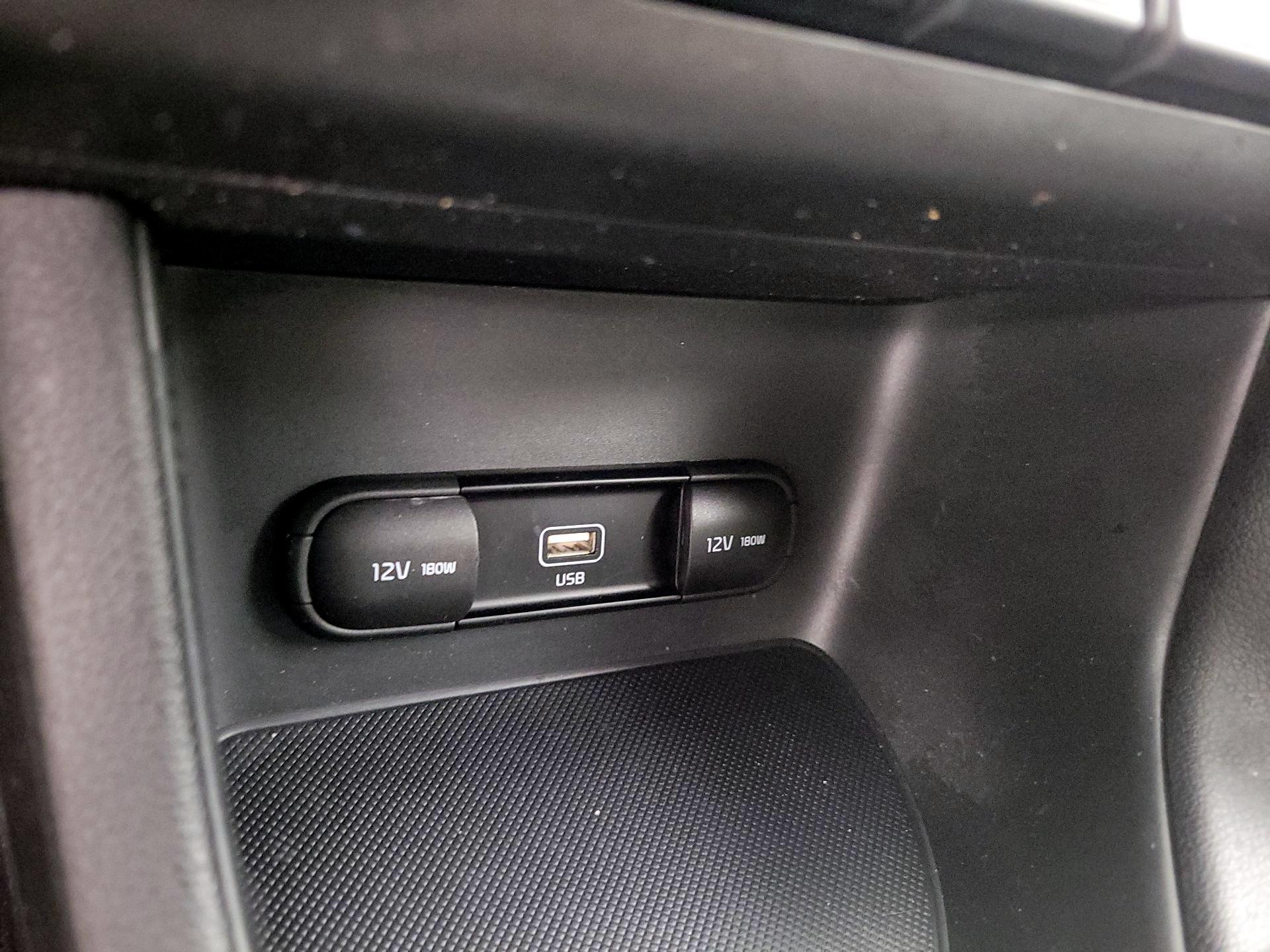 Thumbnail: 2021 Kia Sportage - 18