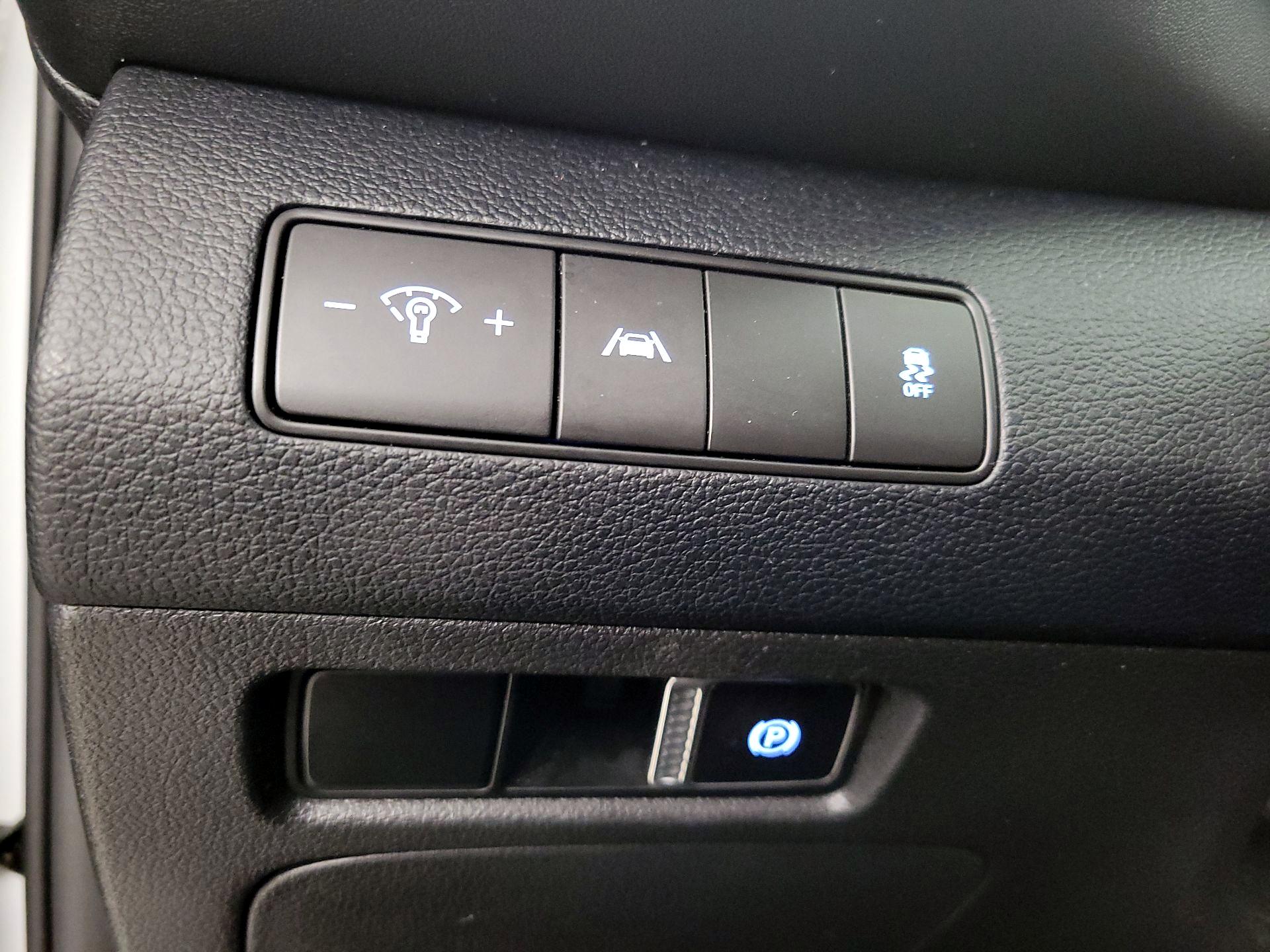 Thumbnail: 2022 Hyundai Santa Fe - 13