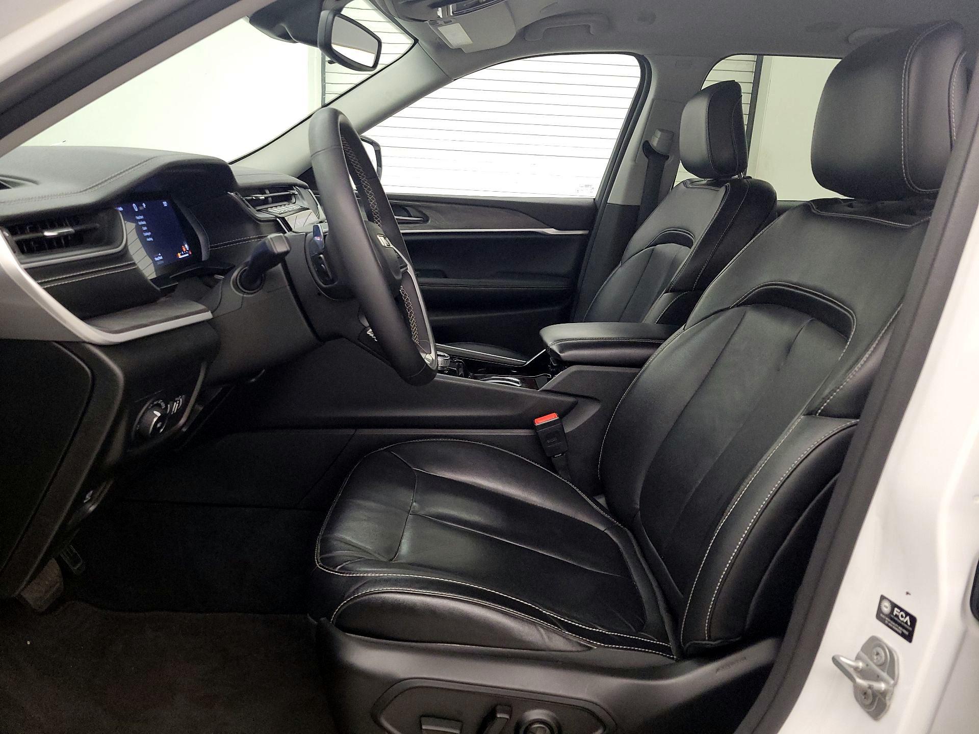 Thumbnail: 2023 Jeep Grand Cherokee - 11