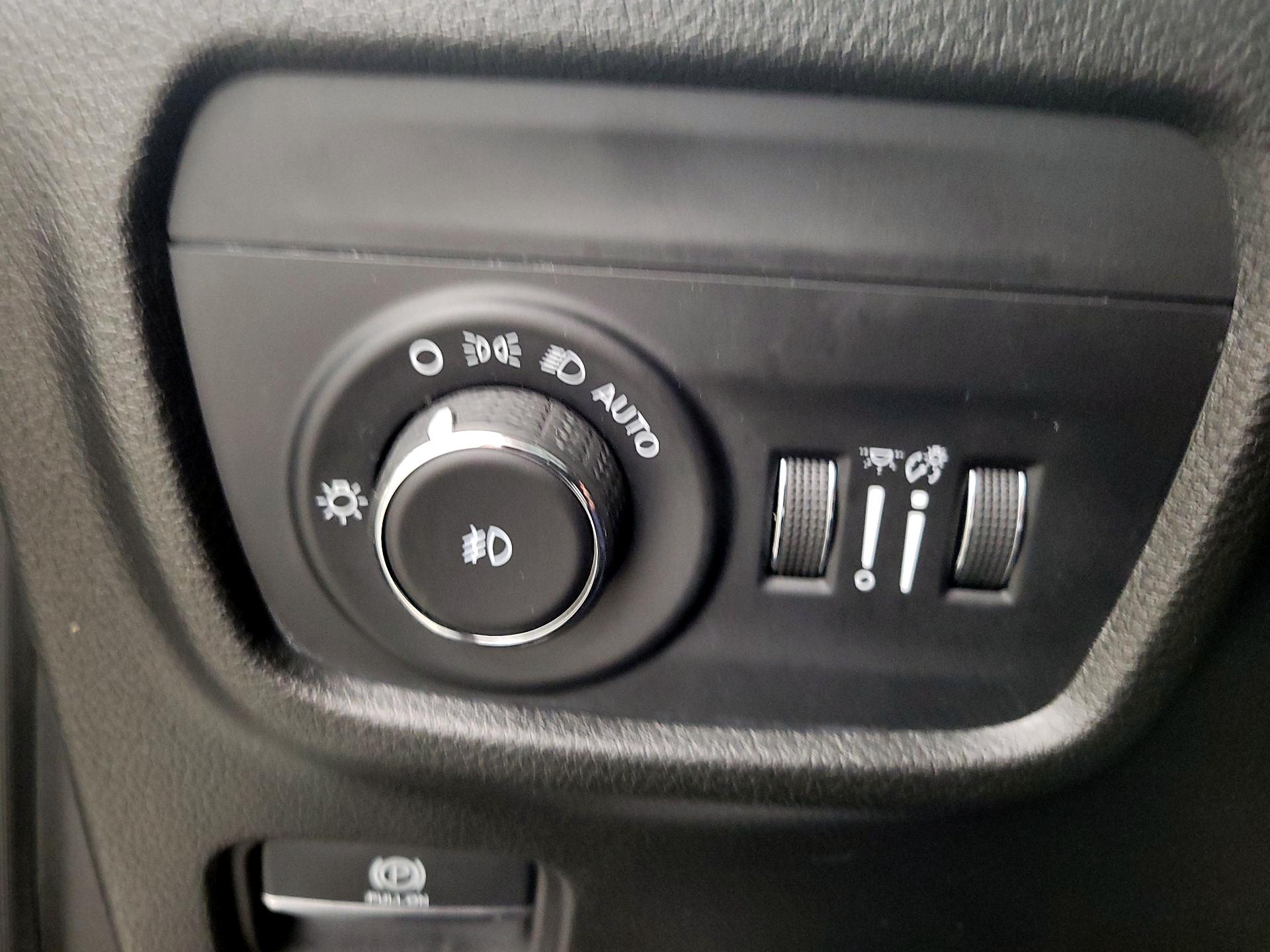 Thumbnail: 2023 Jeep Grand Cherokee - 13