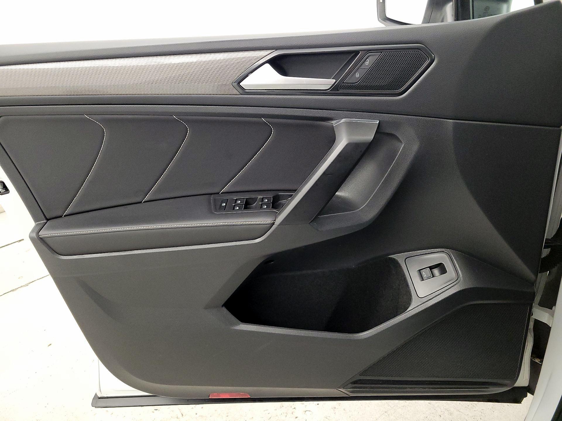 Thumbnail: 2022 Volkswagen Tiguan - 12