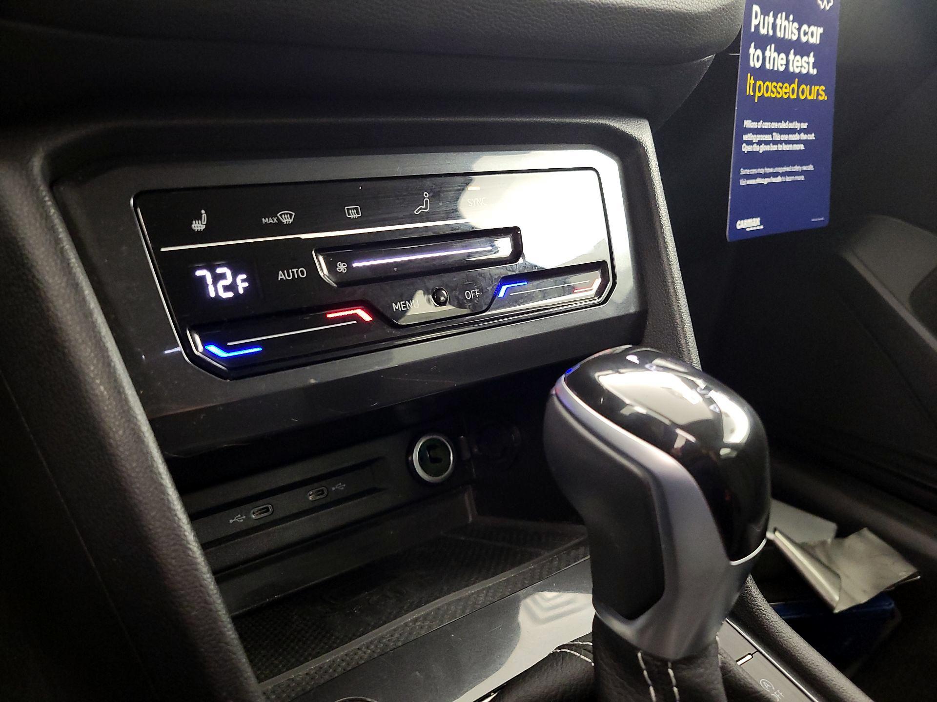 Thumbnail: 2022 Volkswagen Tiguan - 16