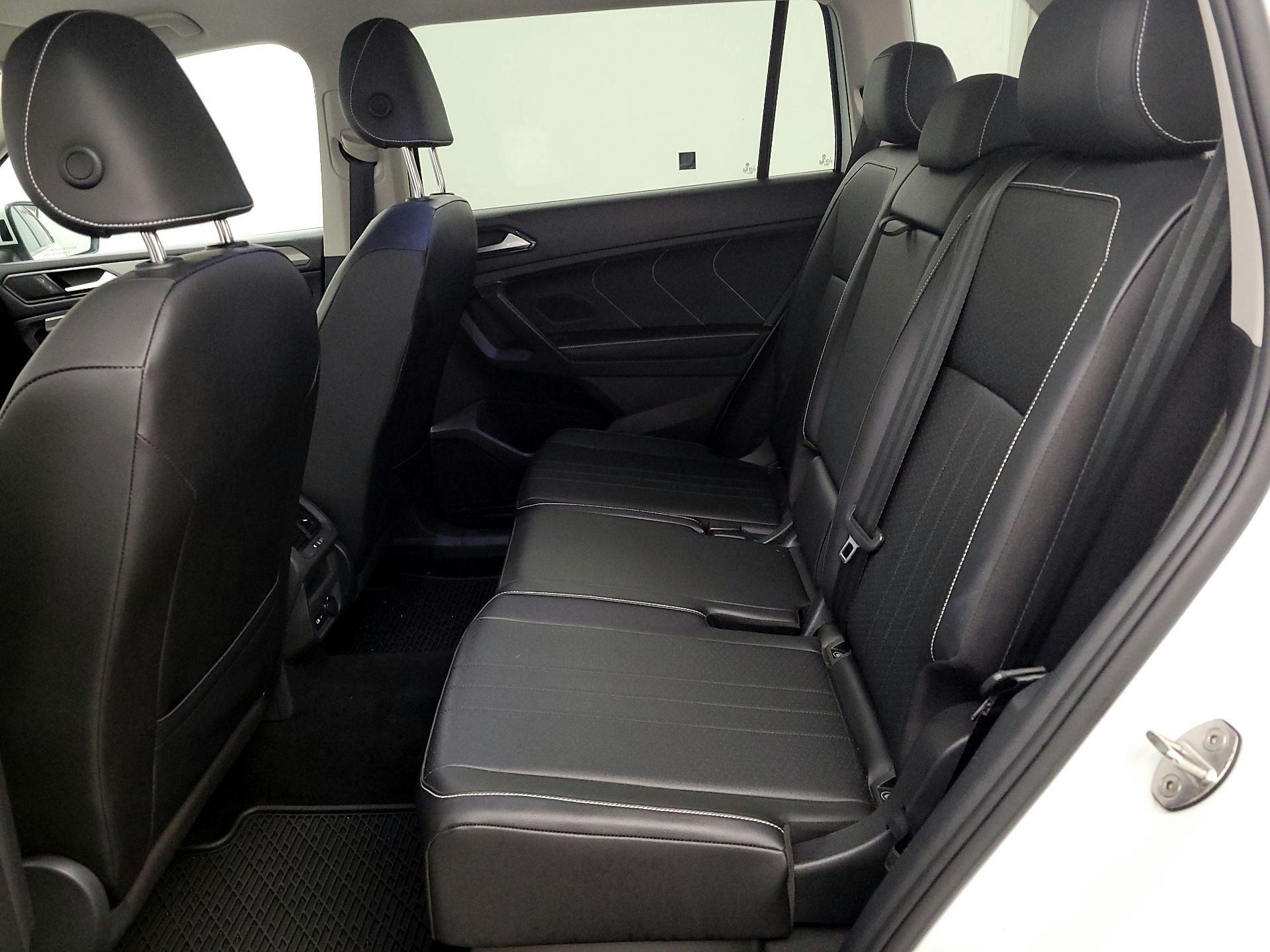 Thumbnail: 2022 Volkswagen Tiguan - 19