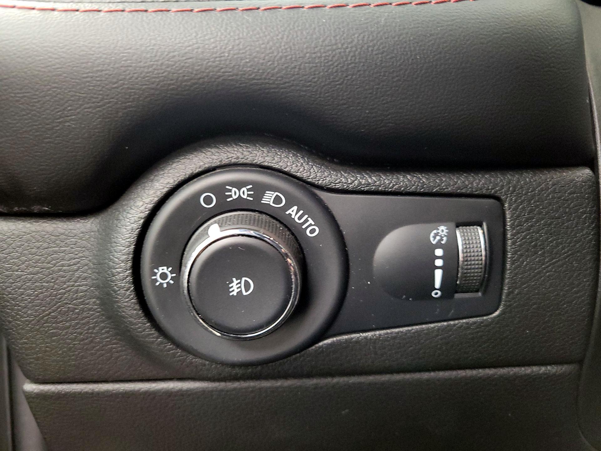 Thumbnail: 2023 Dodge Durango - 13