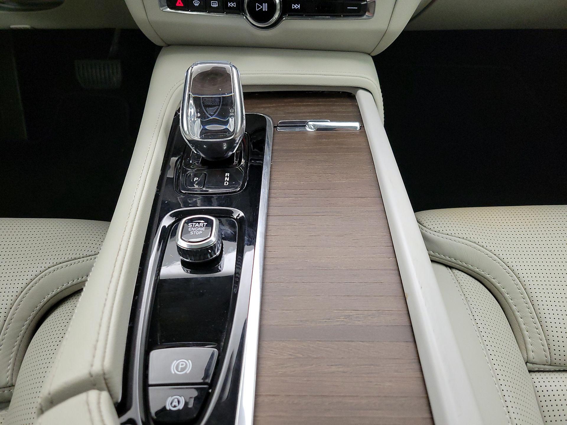 Thumbnail: 2022 Volvo S90 - 18