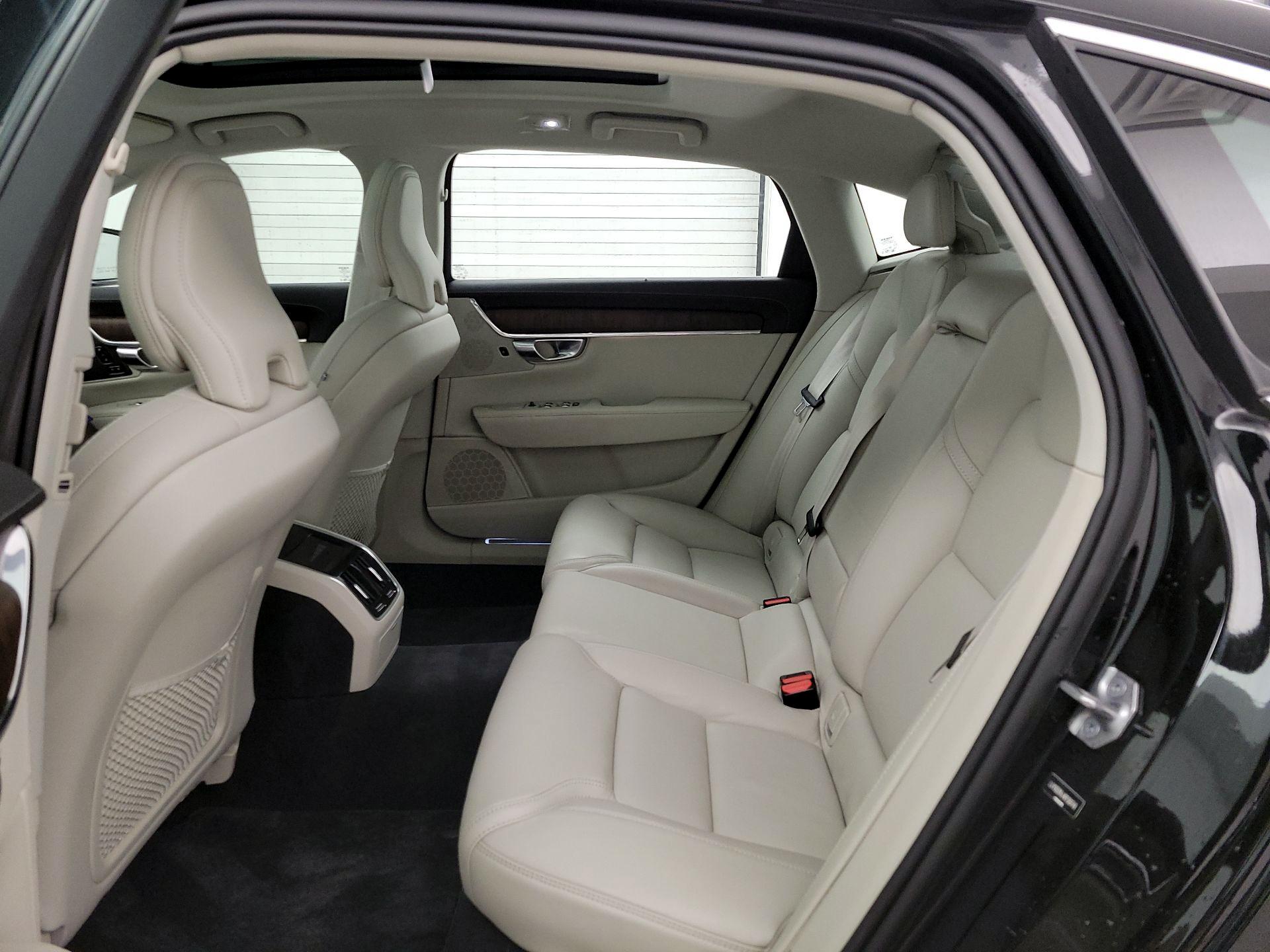 Thumbnail: 2022 Volvo S90 - 20