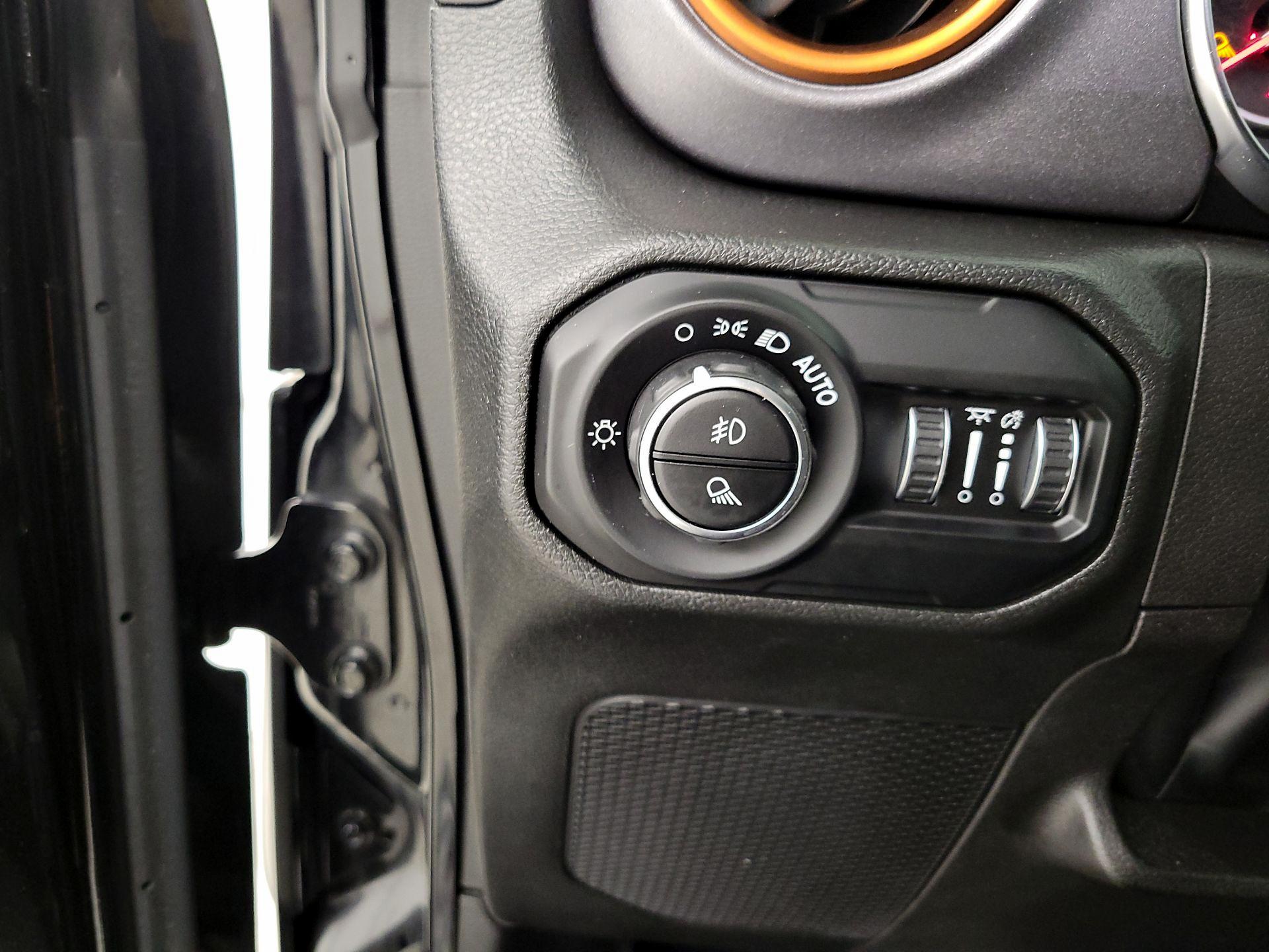 Thumbnail: 2022 Jeep Gladiator - 13