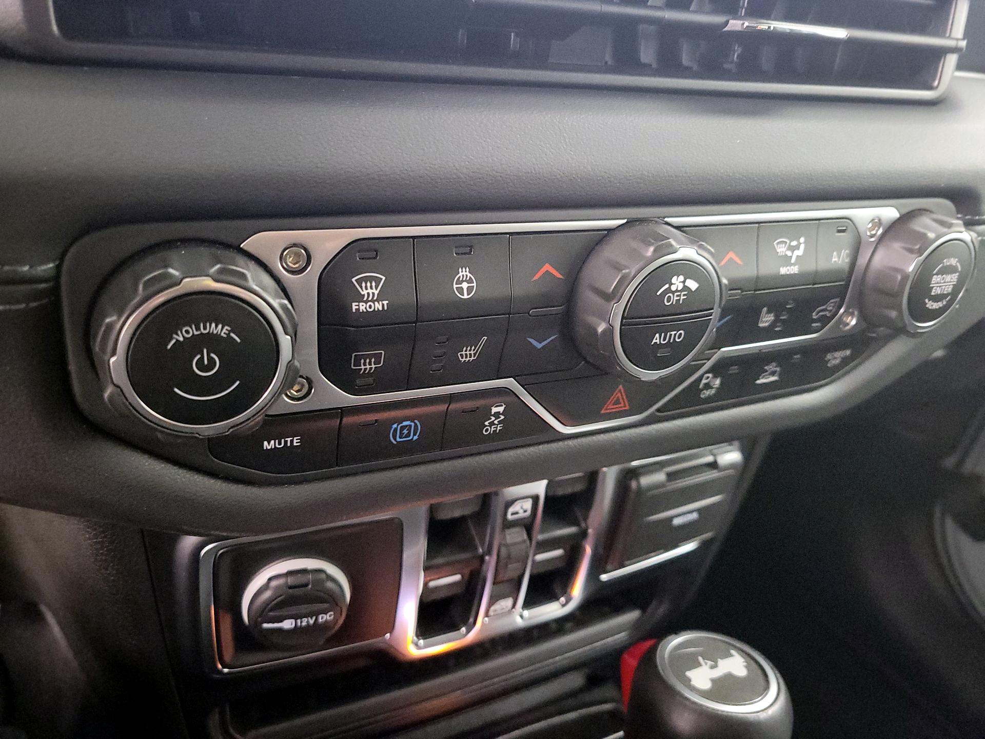 Thumbnail: 2024 Jeep Wrangler - 17