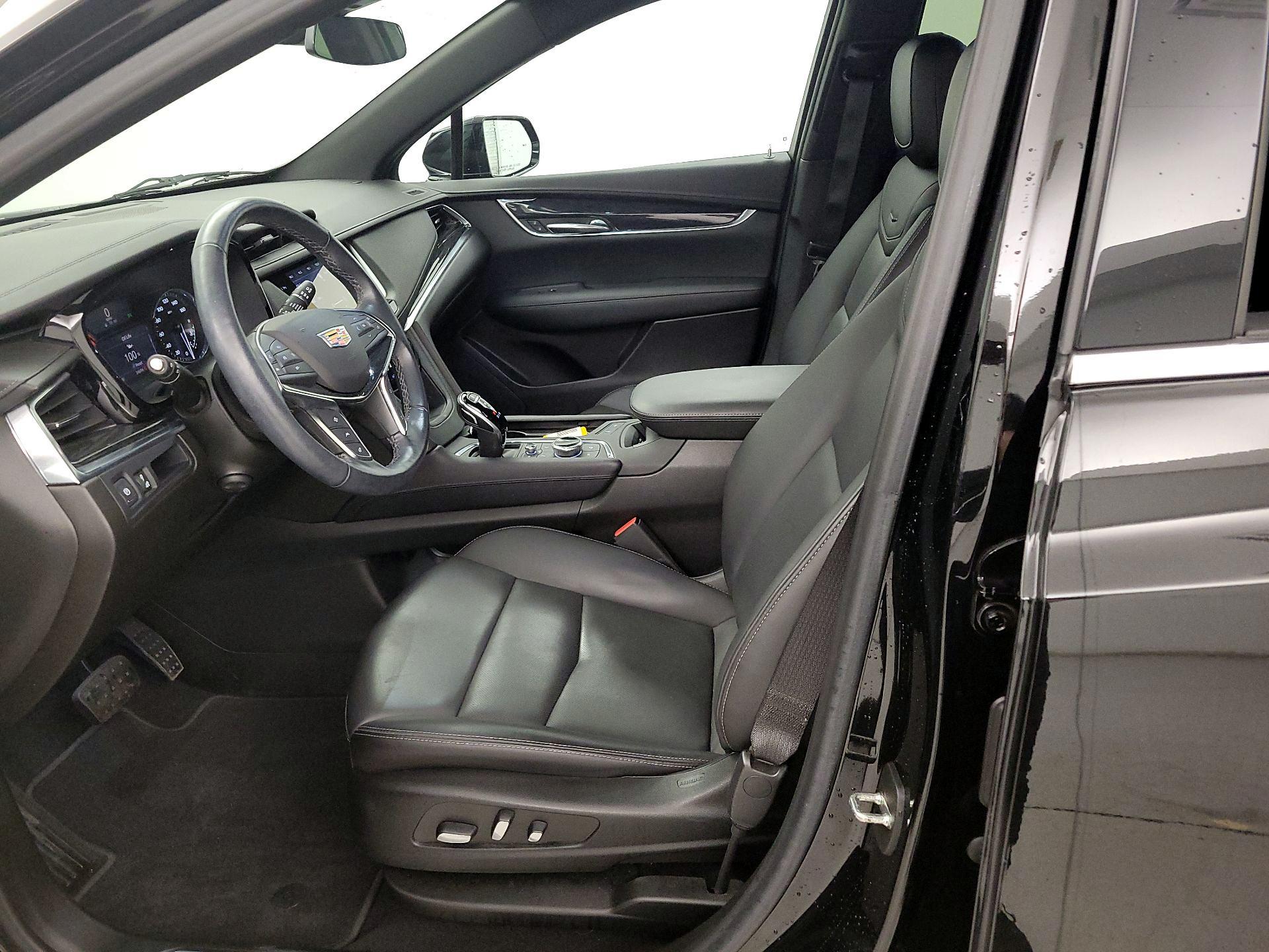 Thumbnail: 2022 Cadillac XT5 - 11