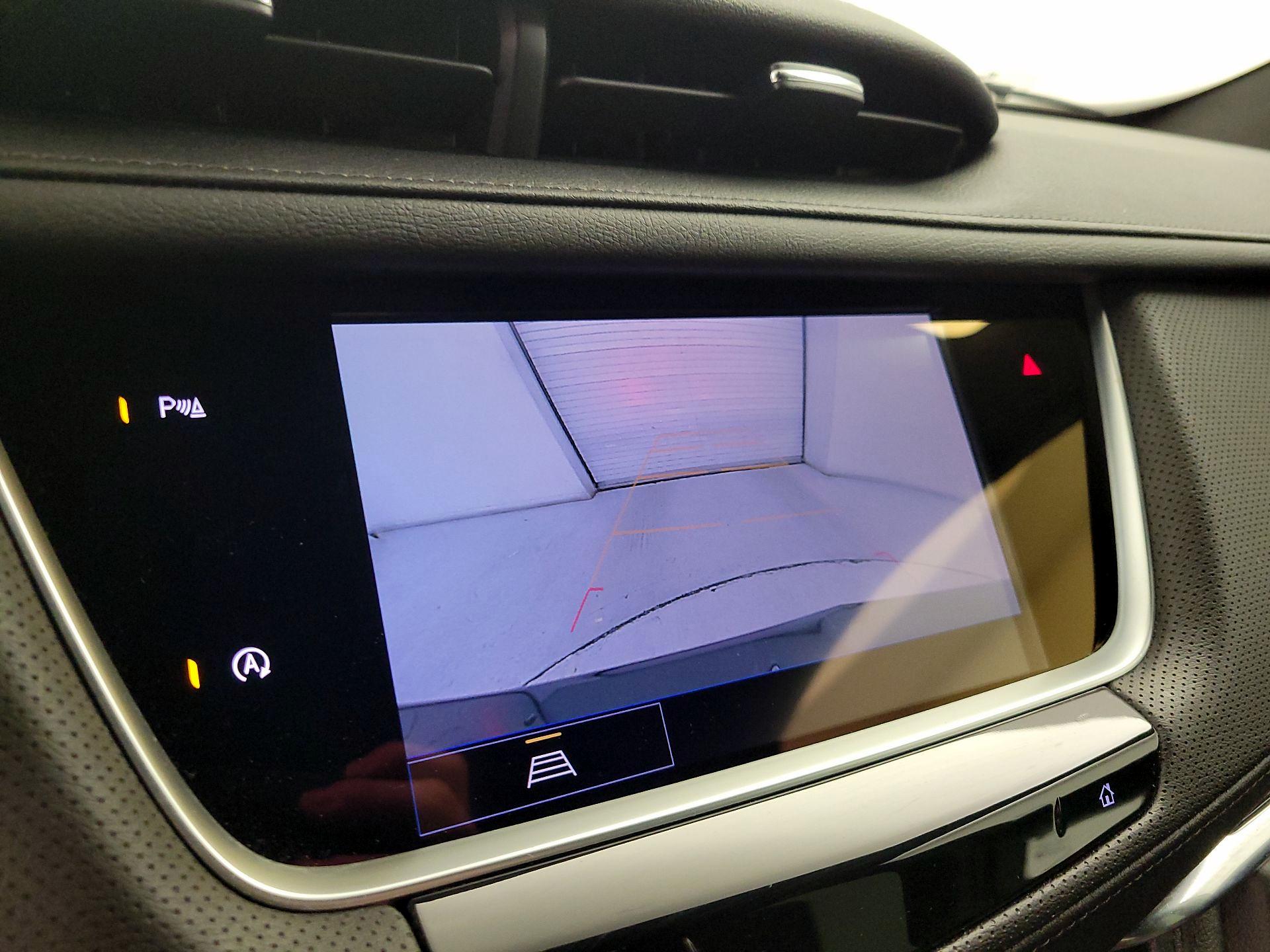 Thumbnail: 2022 Cadillac XT5 - 14