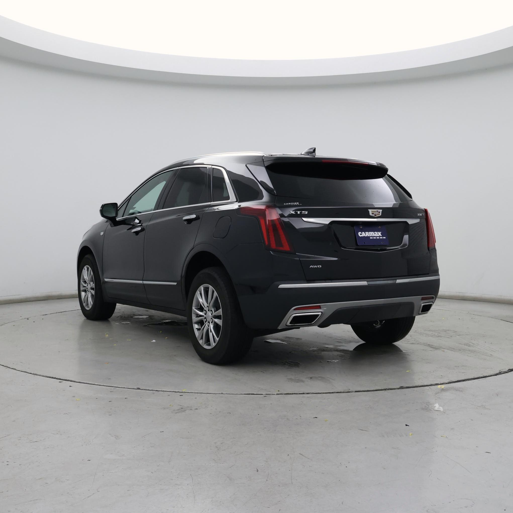 Thumbnail: 2022 Cadillac XT5 - 2