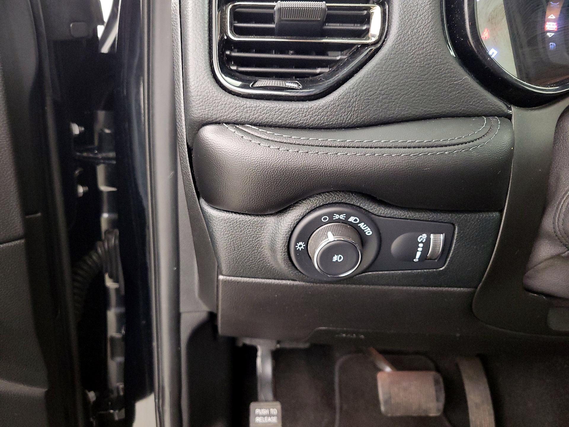 Thumbnail: 2022 Dodge Durango - 13