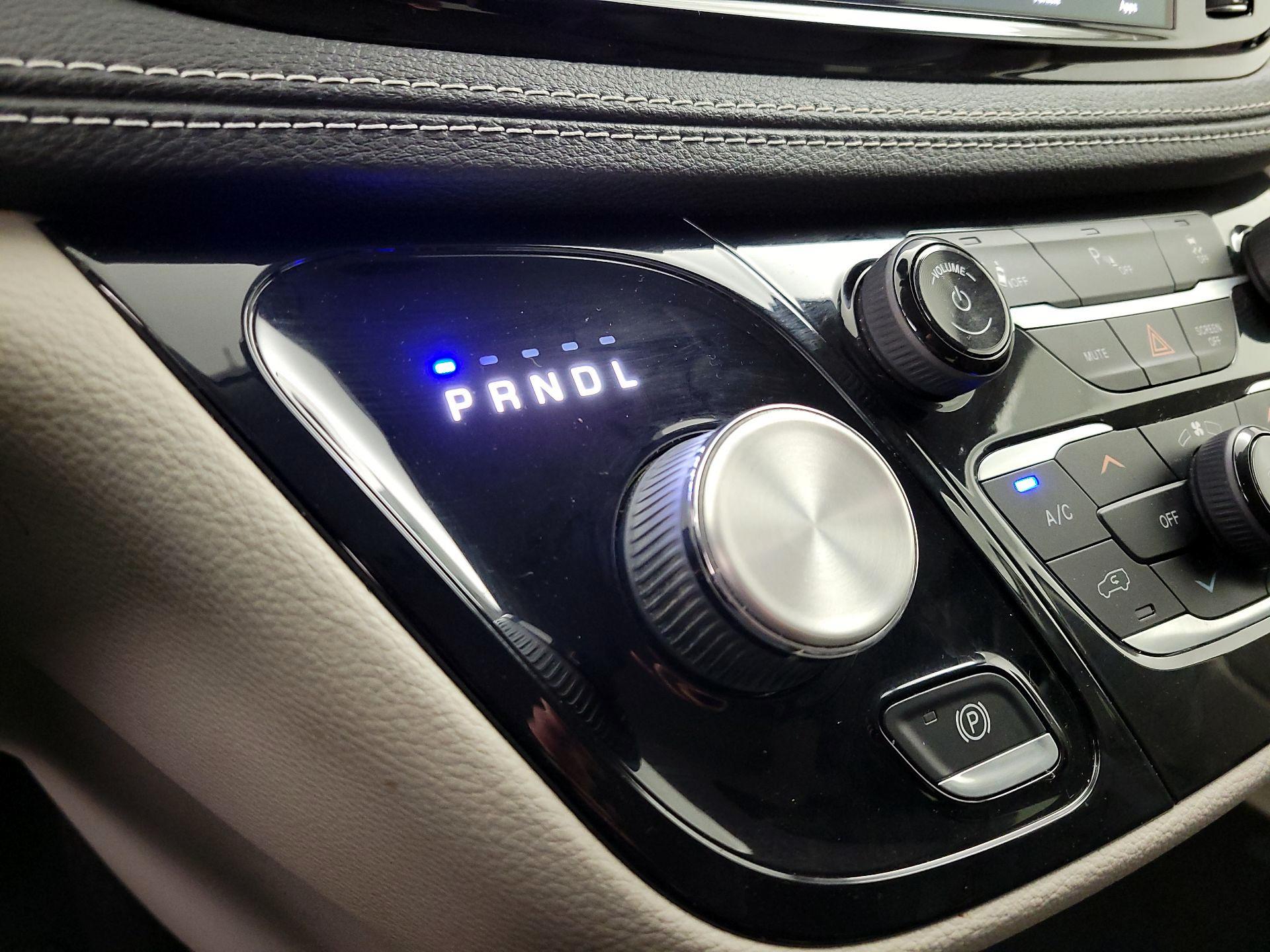 Thumbnail: 2022 Chrysler Pacifica - 17