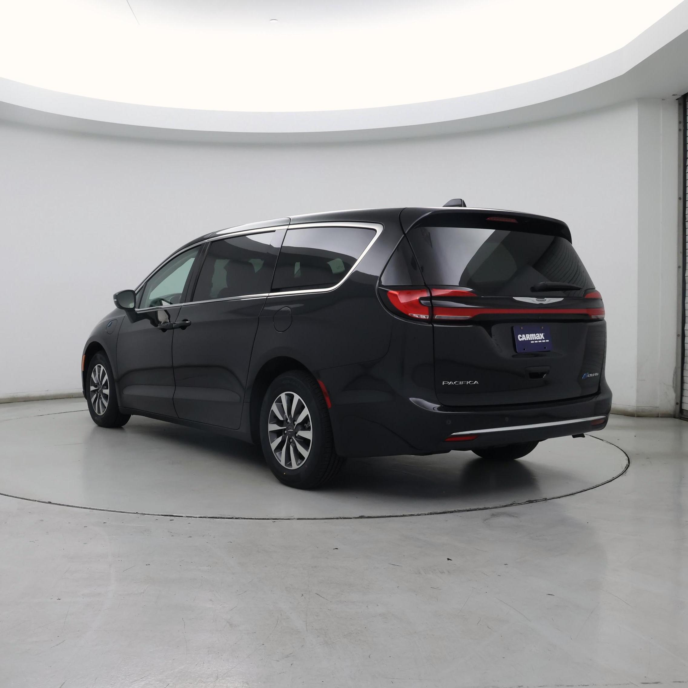 Thumbnail: 2022 Chrysler Pacifica - 2