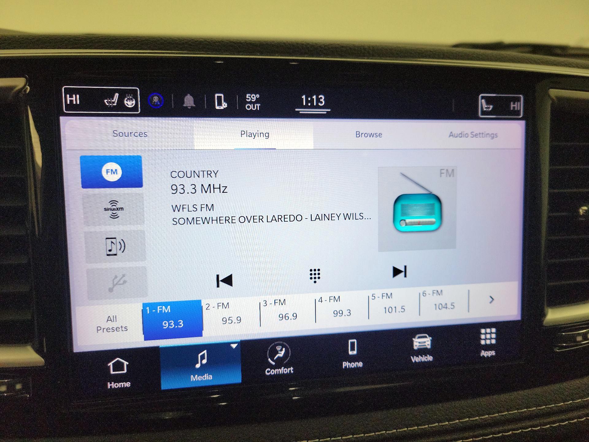 Thumbnail: 2022 Chrysler Pacifica - 15