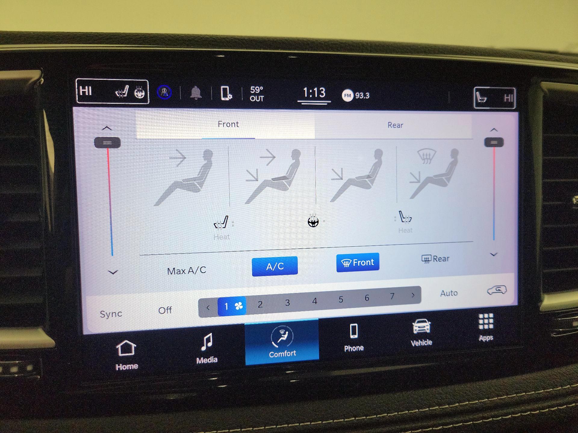 Thumbnail: 2022 Chrysler Pacifica - 16