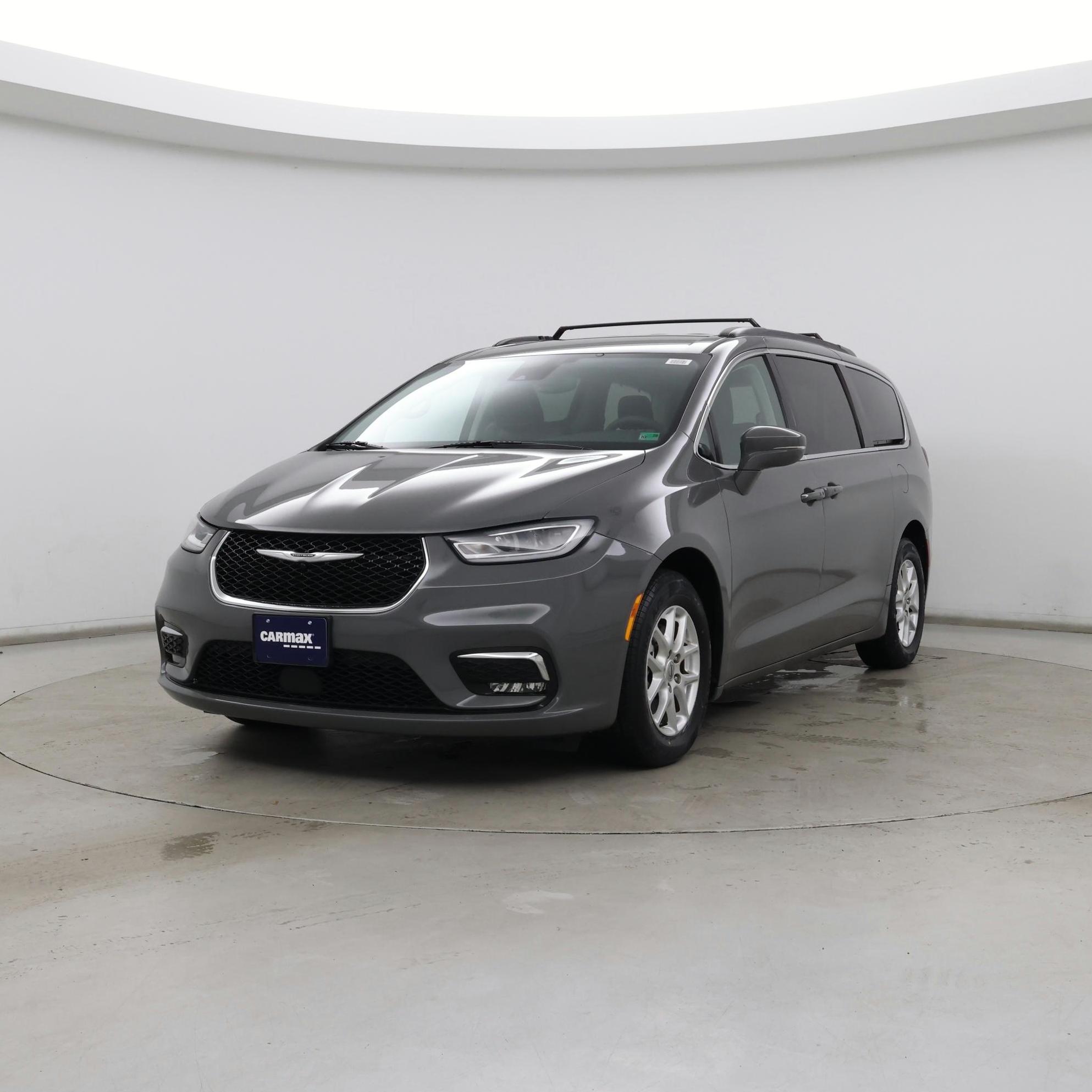 Thumbnail: 2022 Chrysler Pacifica - 4