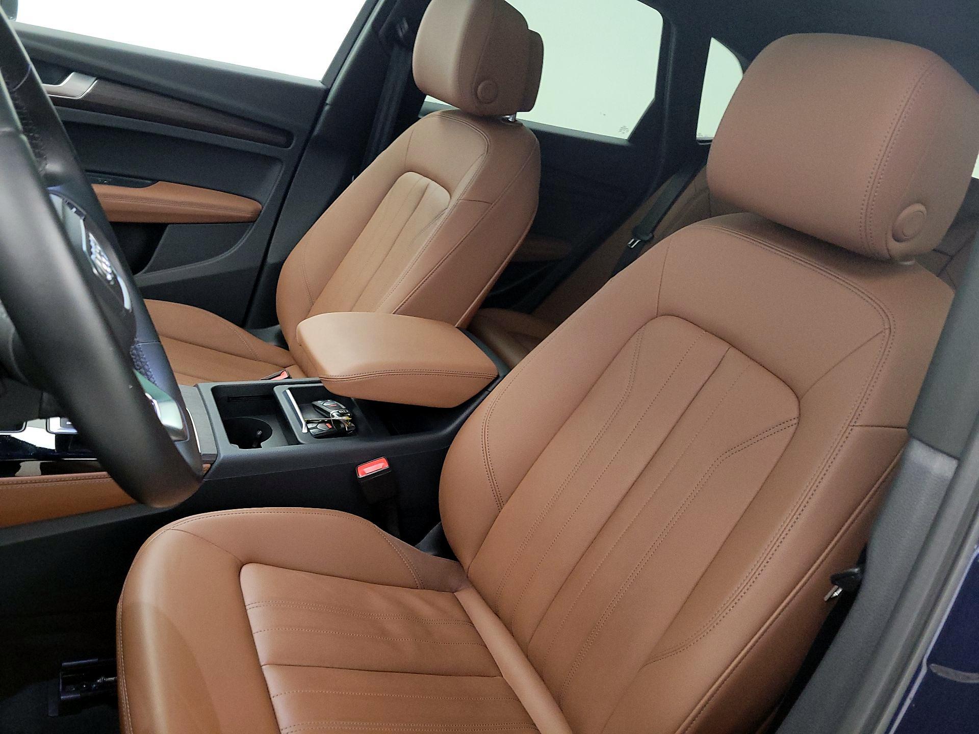 Thumbnail: 2022 Audi Q5 - 11