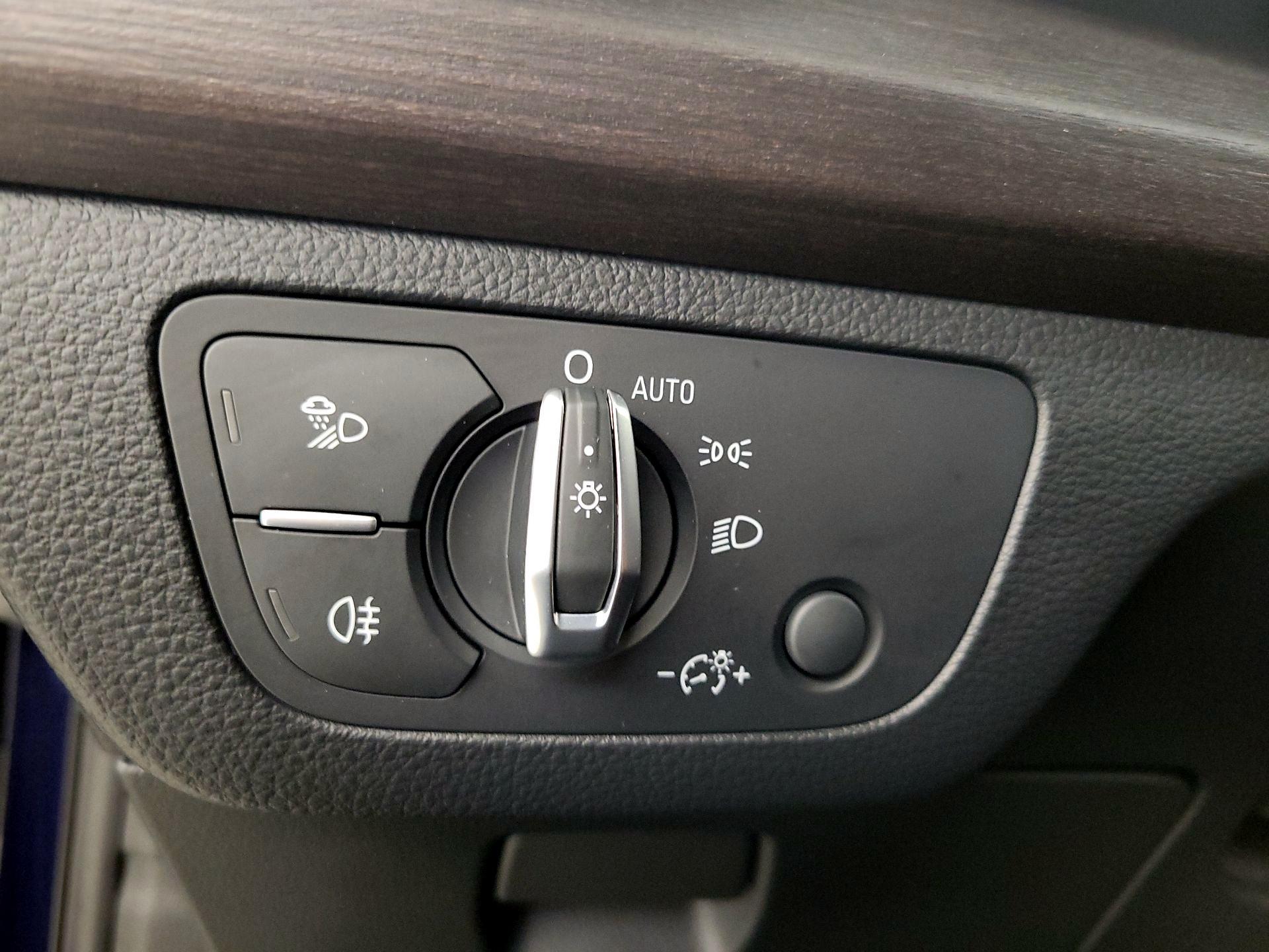 Thumbnail: 2022 Audi Q5 - 13